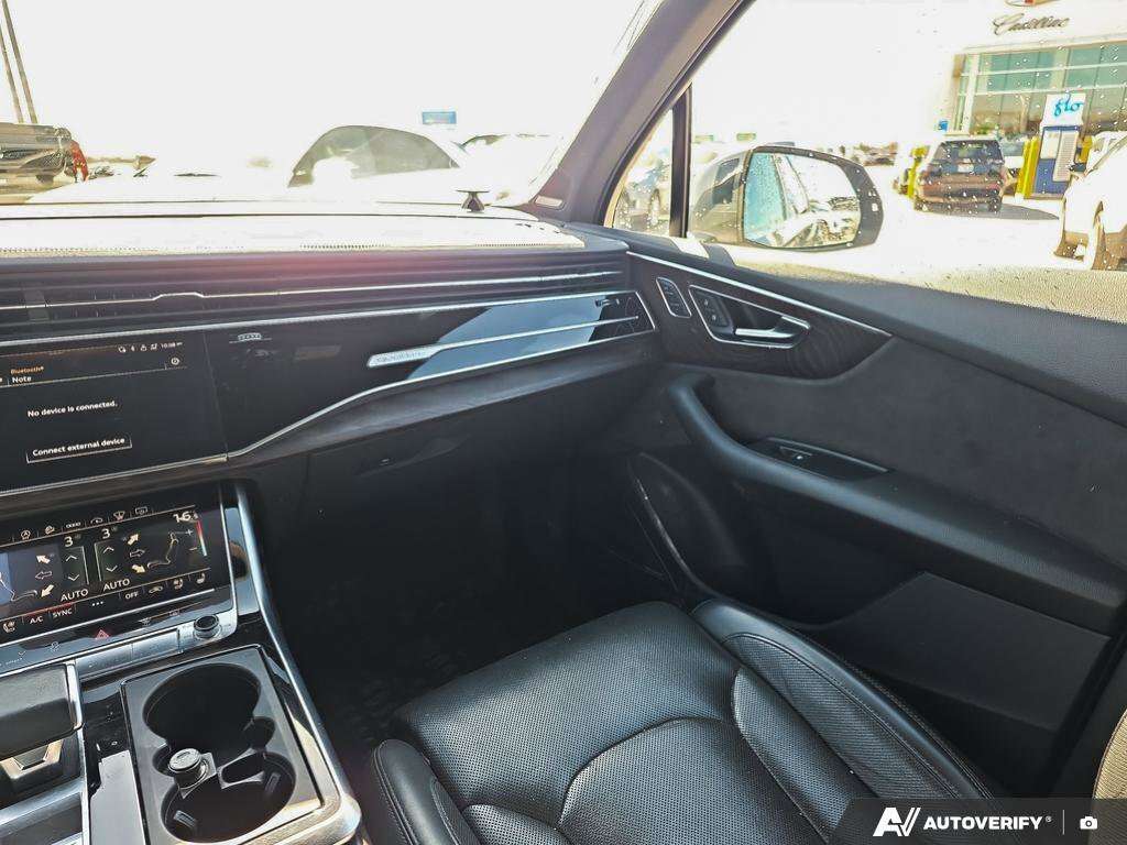 2021 Audi Q7 thumb 11