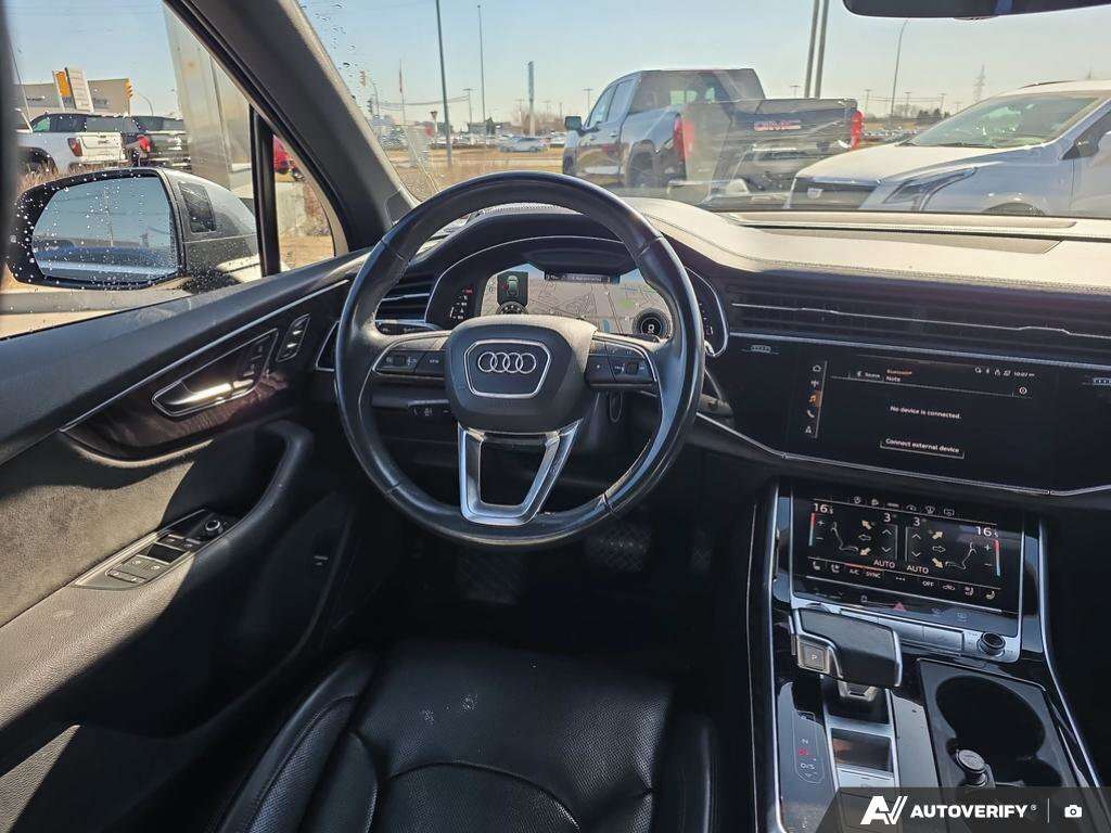 2021 Audi Q7 thumb 9