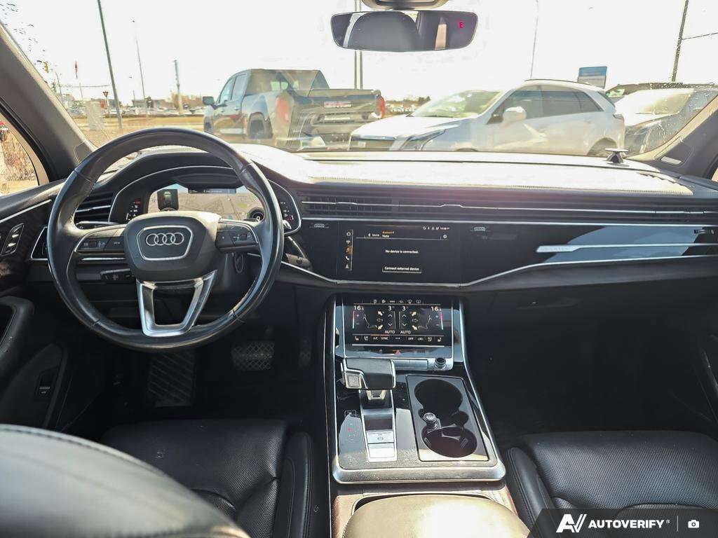 2021 Audi Q7 thumb 10