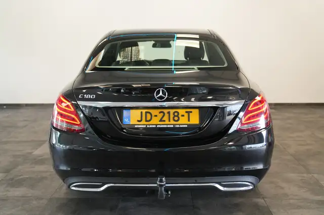 Mercedes-Benz C-Class view 19