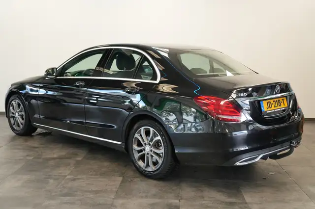 Mercedes-Benz C-Class view 4