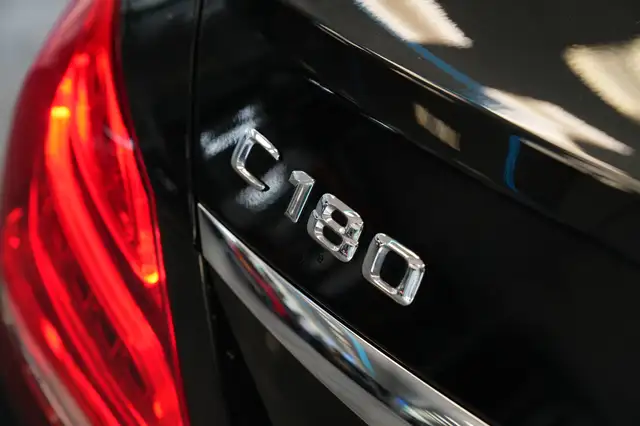 Mercedes-Benz C-Class view 24