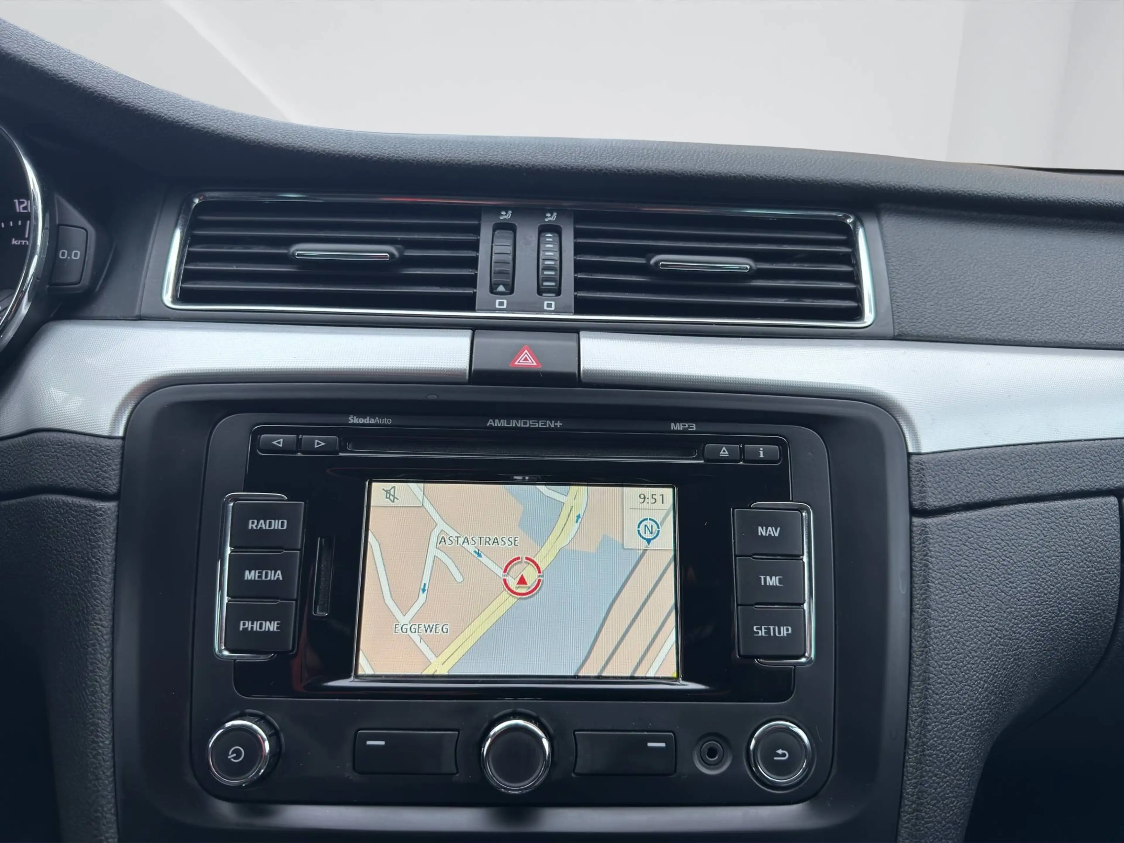 Skoda Superb 2.0 TDI Combi Ambition Automatik — photo 15
