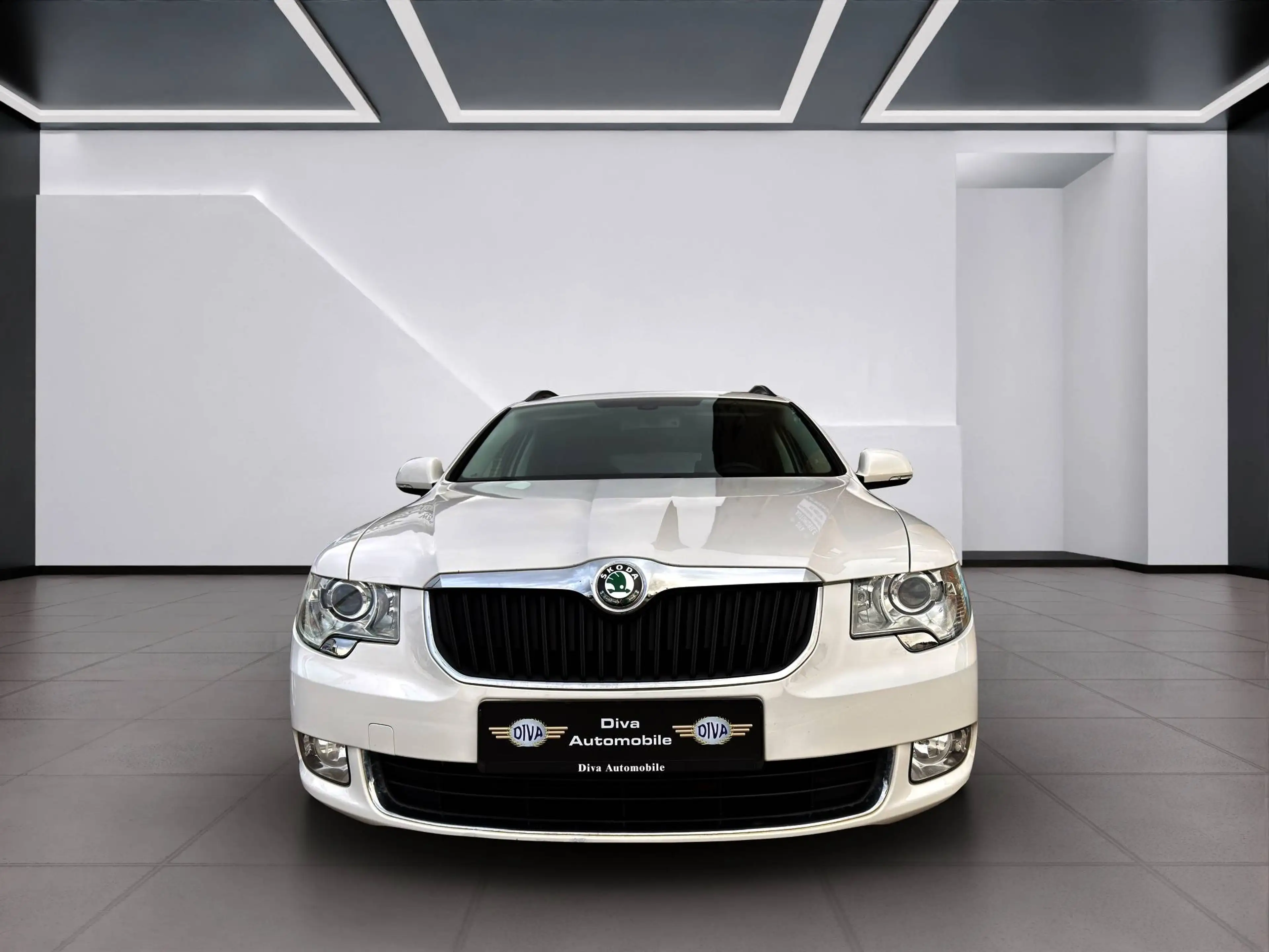 Skoda Superb 2.0 TDI Combi Ambition Automatik — photo 5