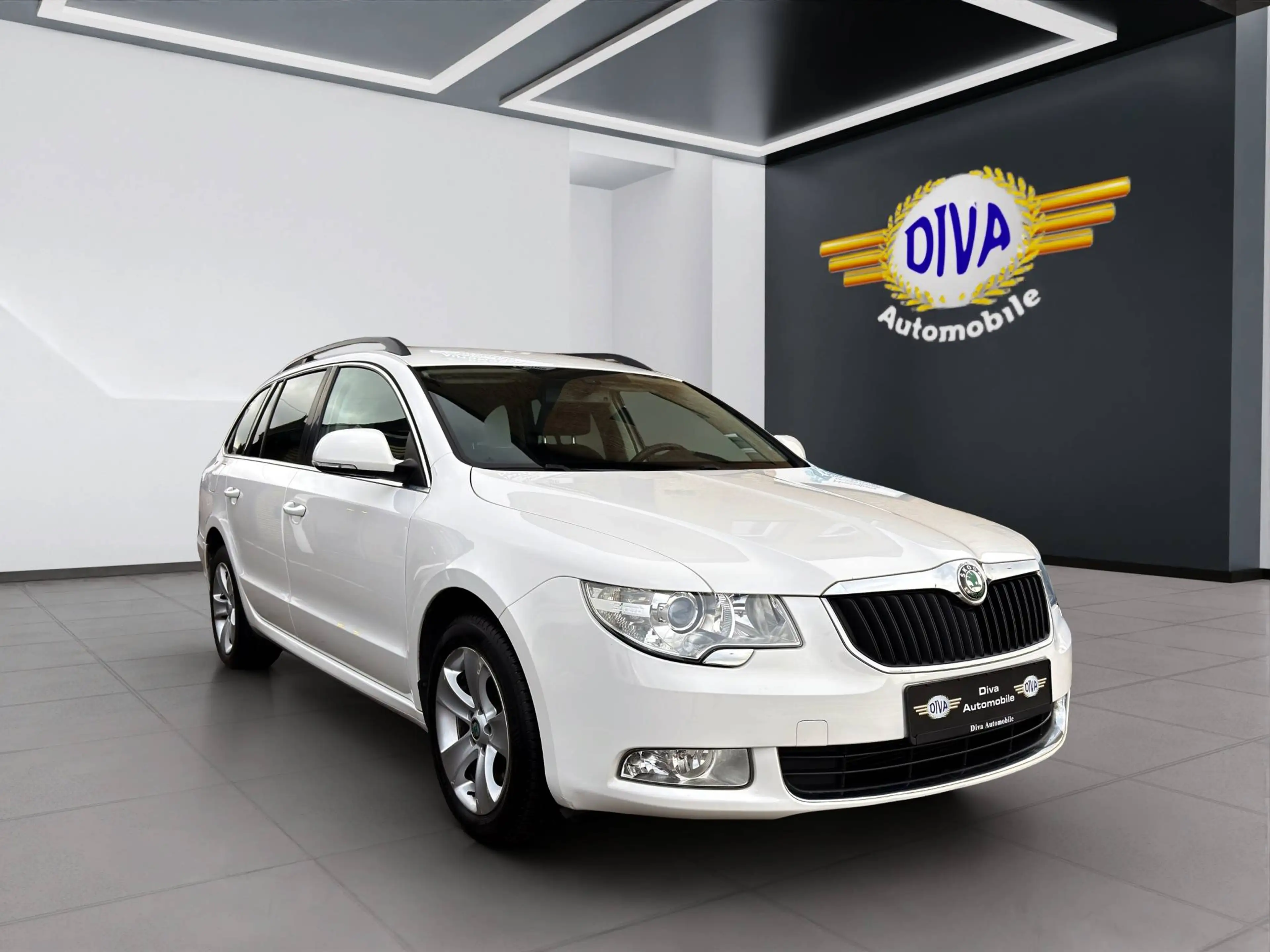 Skoda Superb 2.0 TDI Combi Ambition Automatik — photo 3
