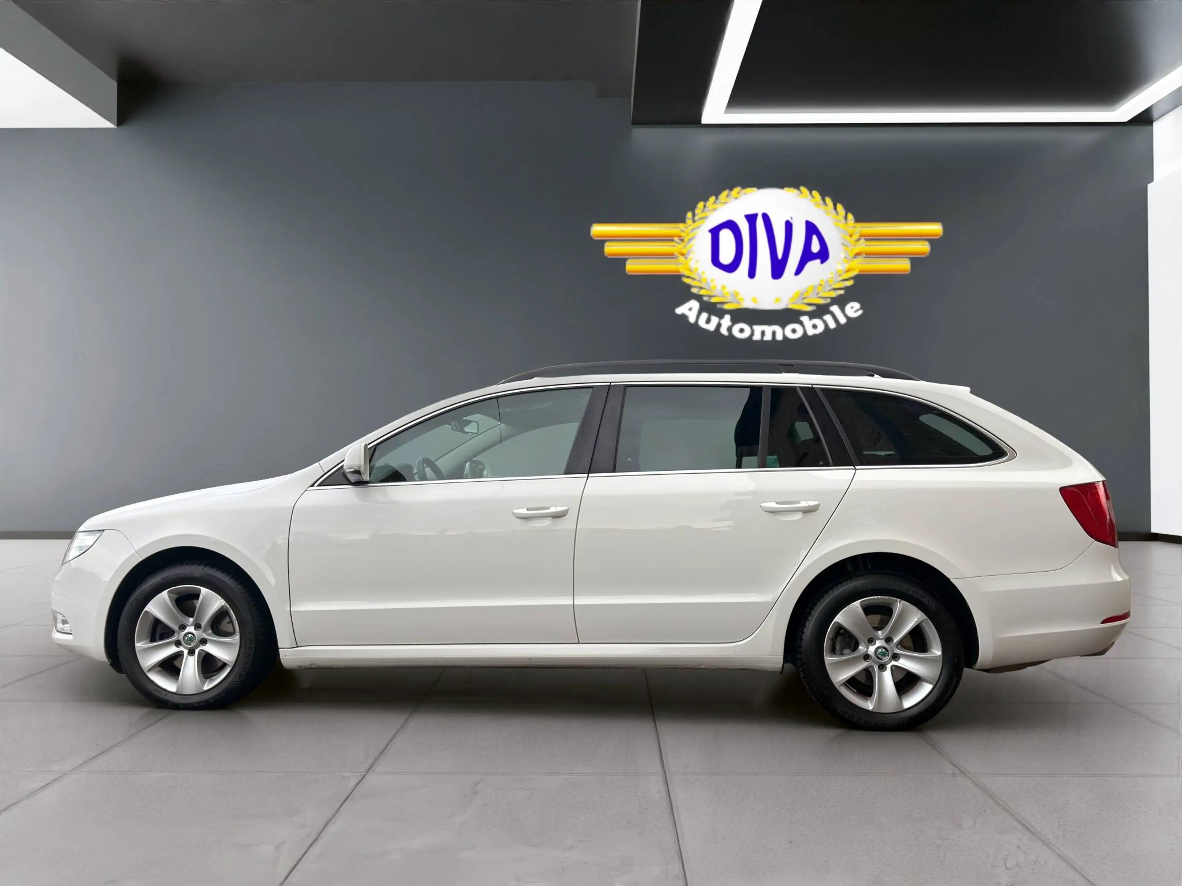 Skoda Superb 2.0 TDI Combi Ambition Automatik — photo 7