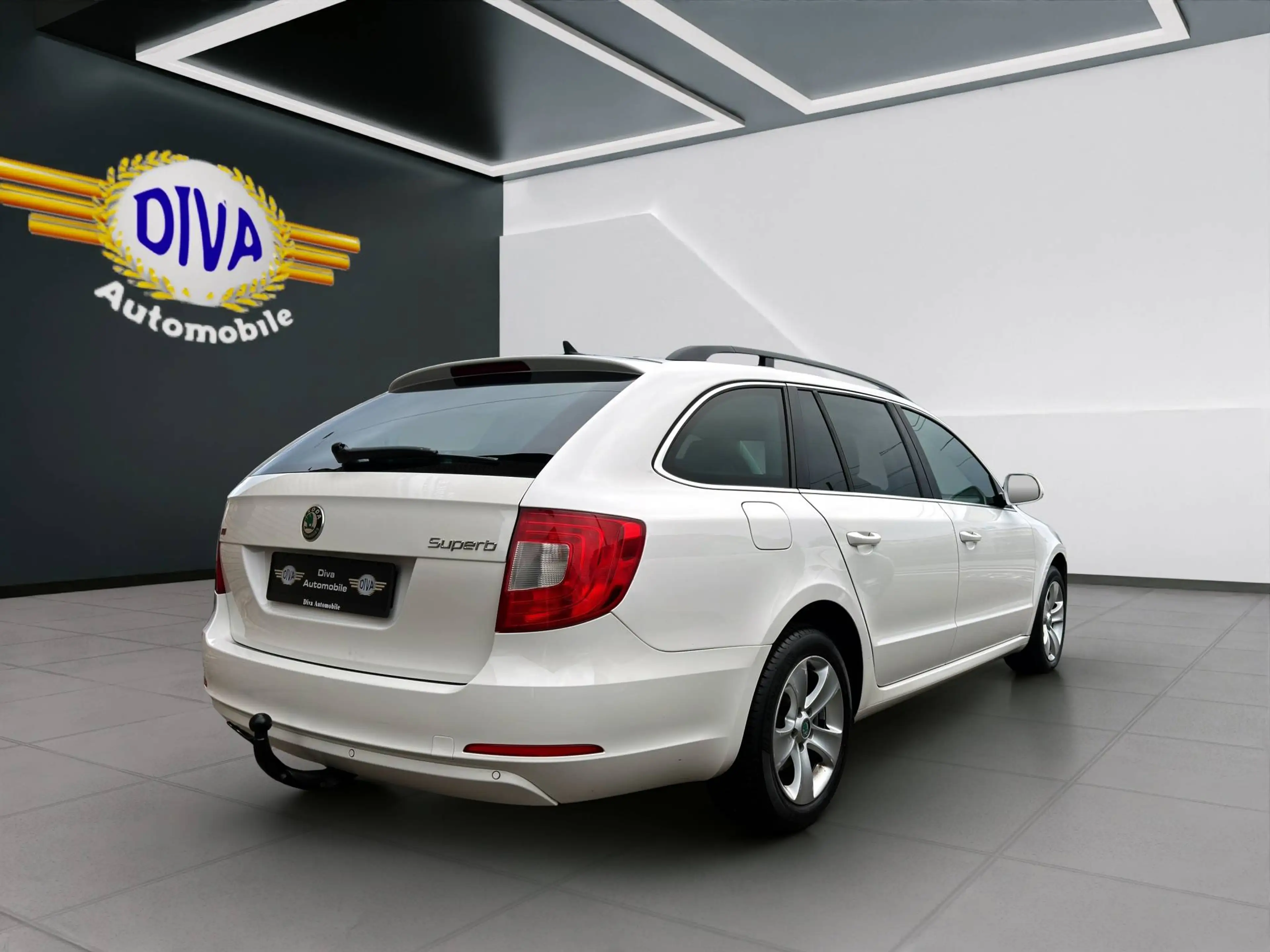 Skoda Superb 2.0 TDI Combi Ambition Automatik — photo 2