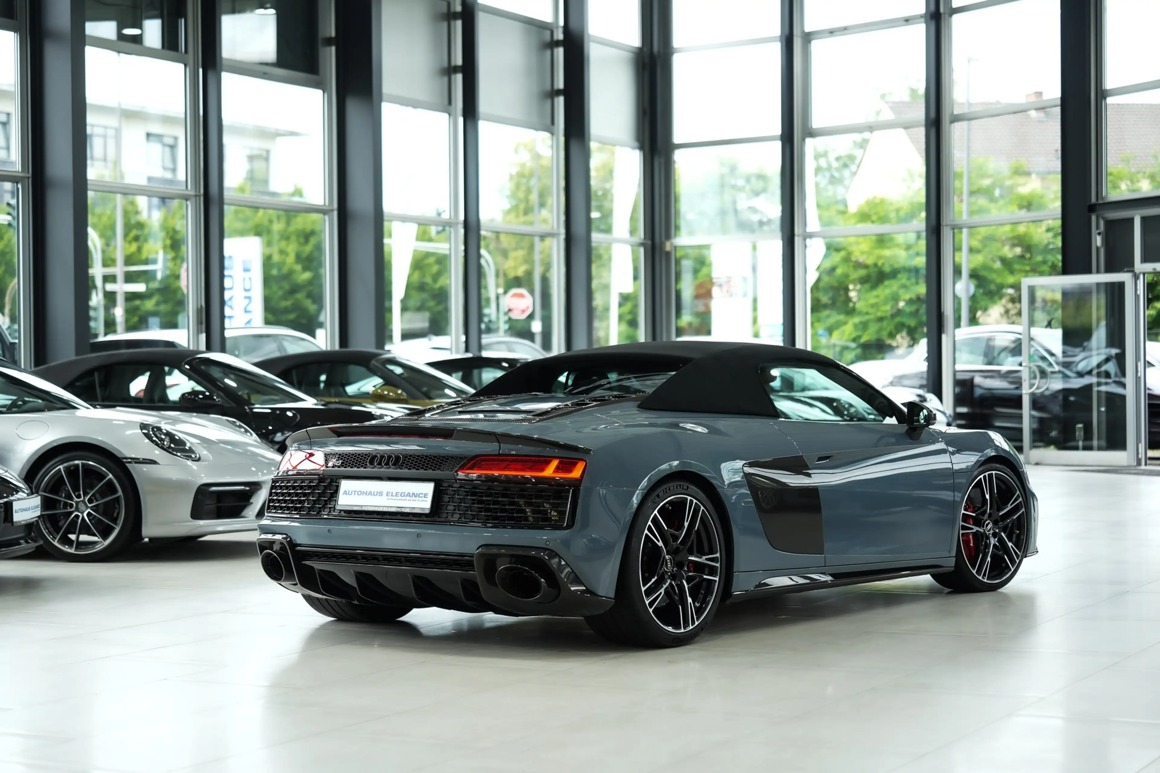 Audi R8 5.2 FSI quattro performance*CARBON*KERAMIK*1.HD* — photo 2