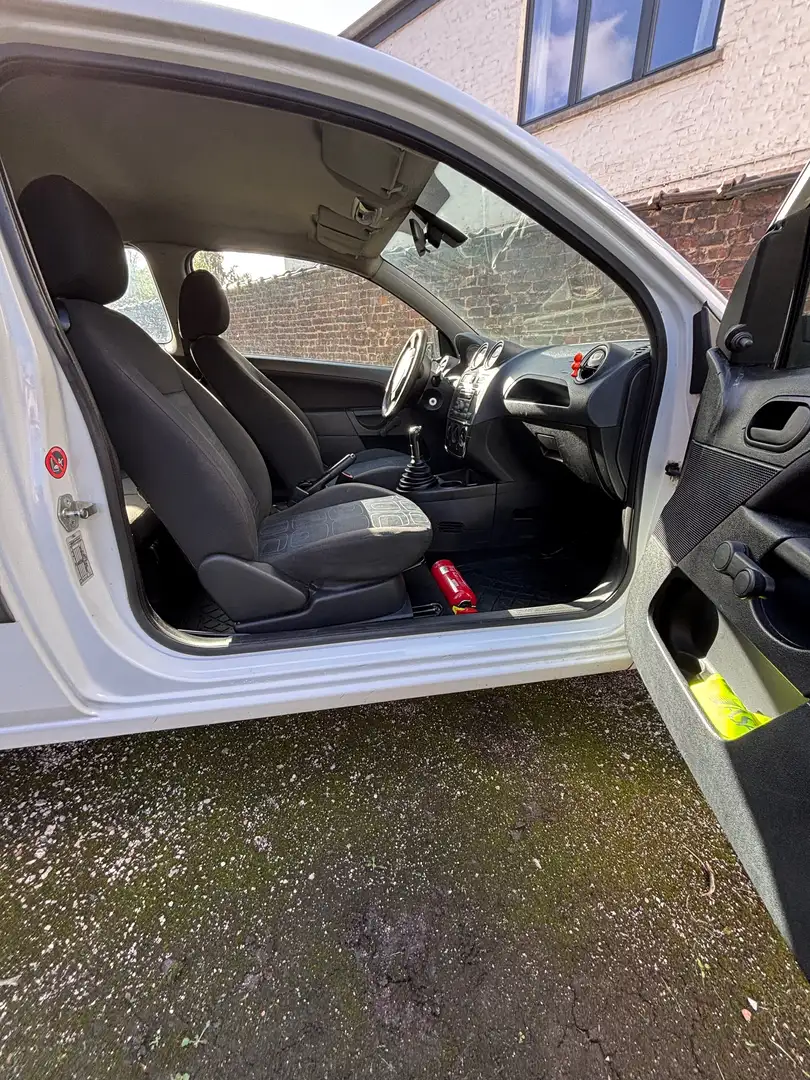 Ford Fiesta Fiesta 1.4 Turbo TDCi Ambiente - 2