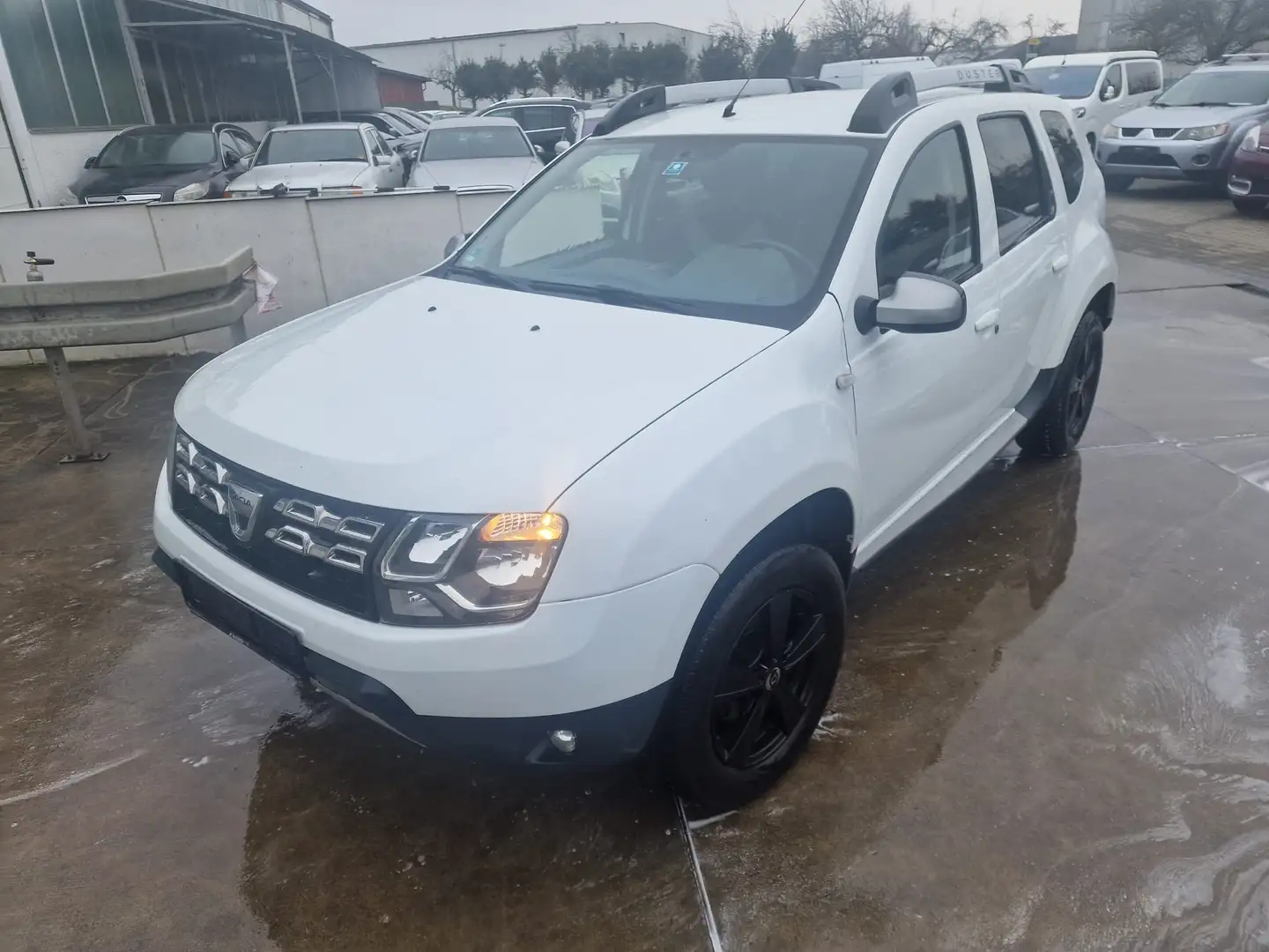 Dacia Duster Basis 4x4 Blanc - 2