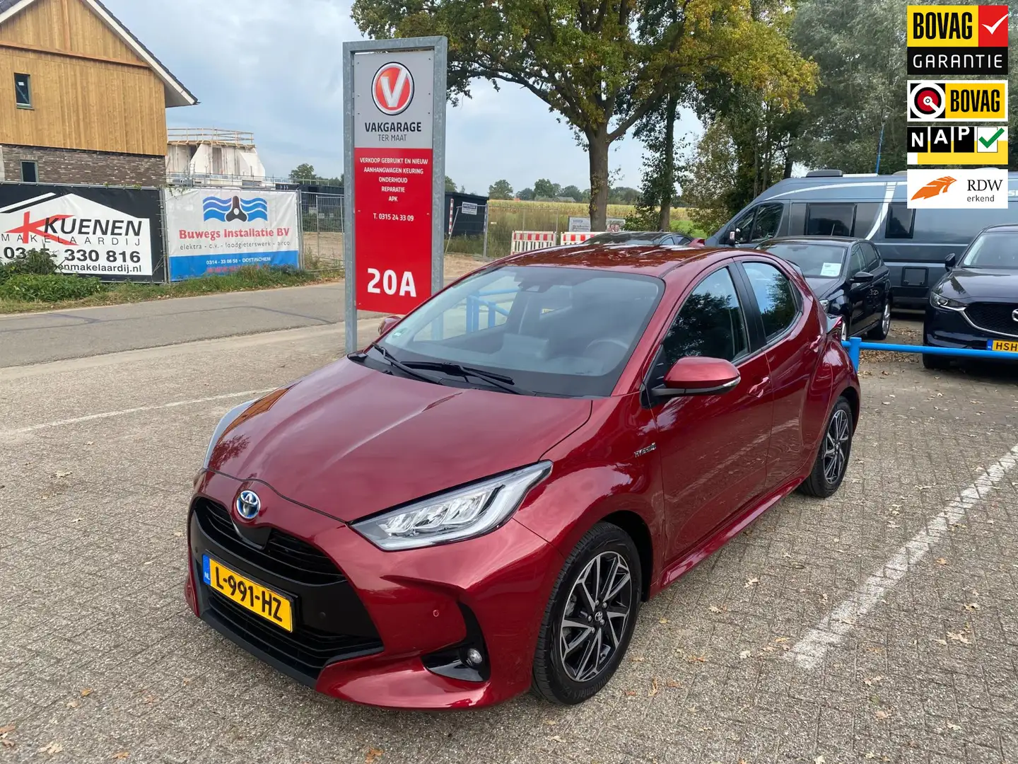 Toyota Yaris 1.5 Hybrid Dynamic | Origineel Nederlands | Adapti Rood - 1