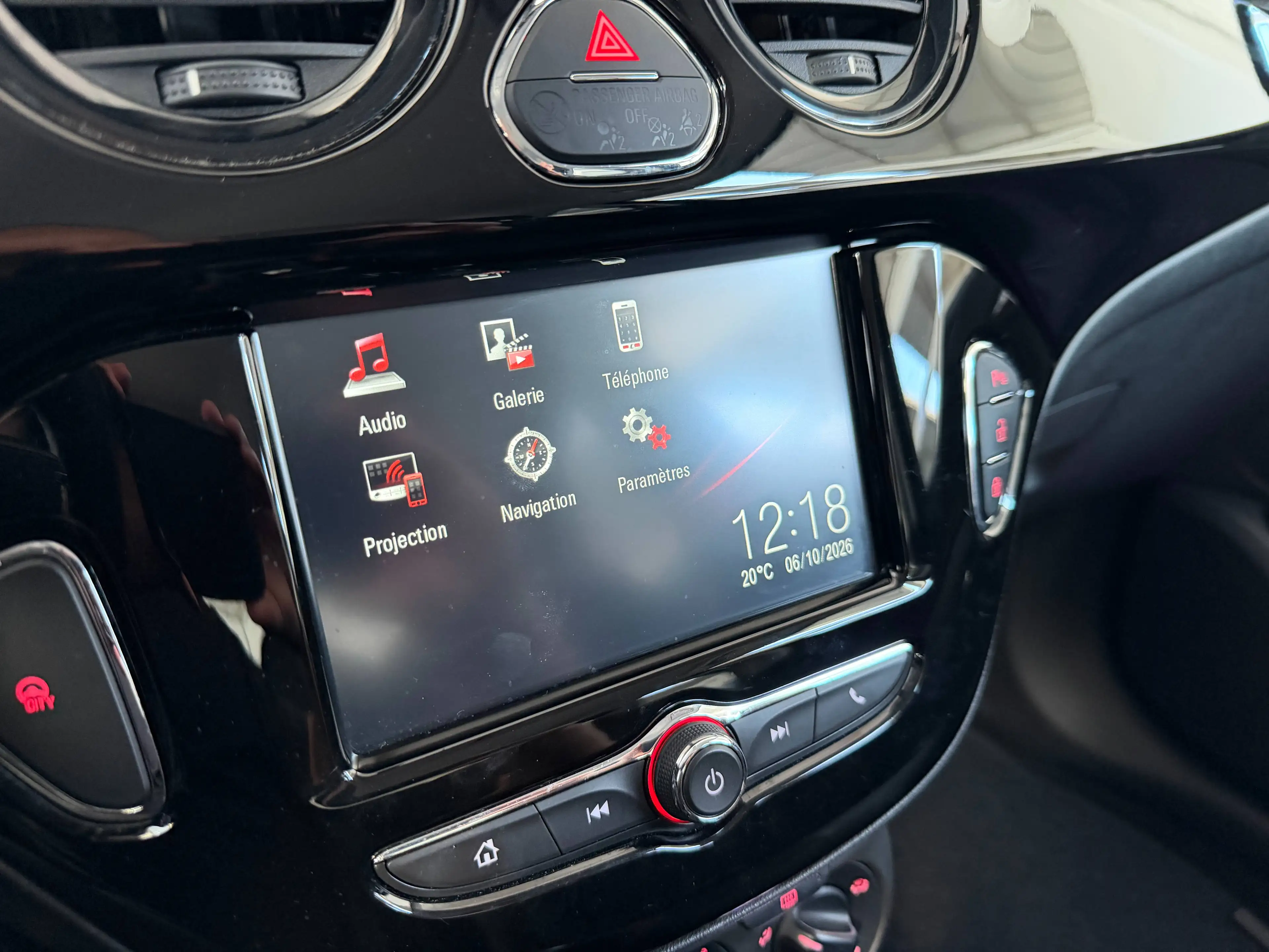 Opel Adam 1.2 - Carplay - Capteurs de recul - 1er propiétaire - 1 an de garantie — photo 10