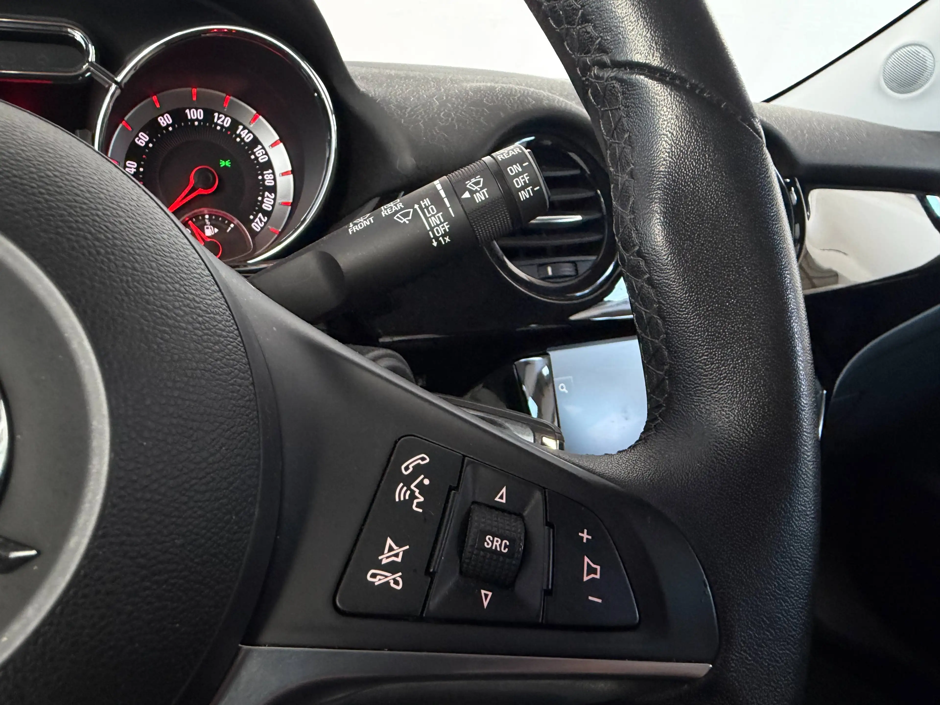 Opel Adam 1.2 - Carplay - Capteurs de recul - 1er propiétaire - 1 an de garantie — photo 14