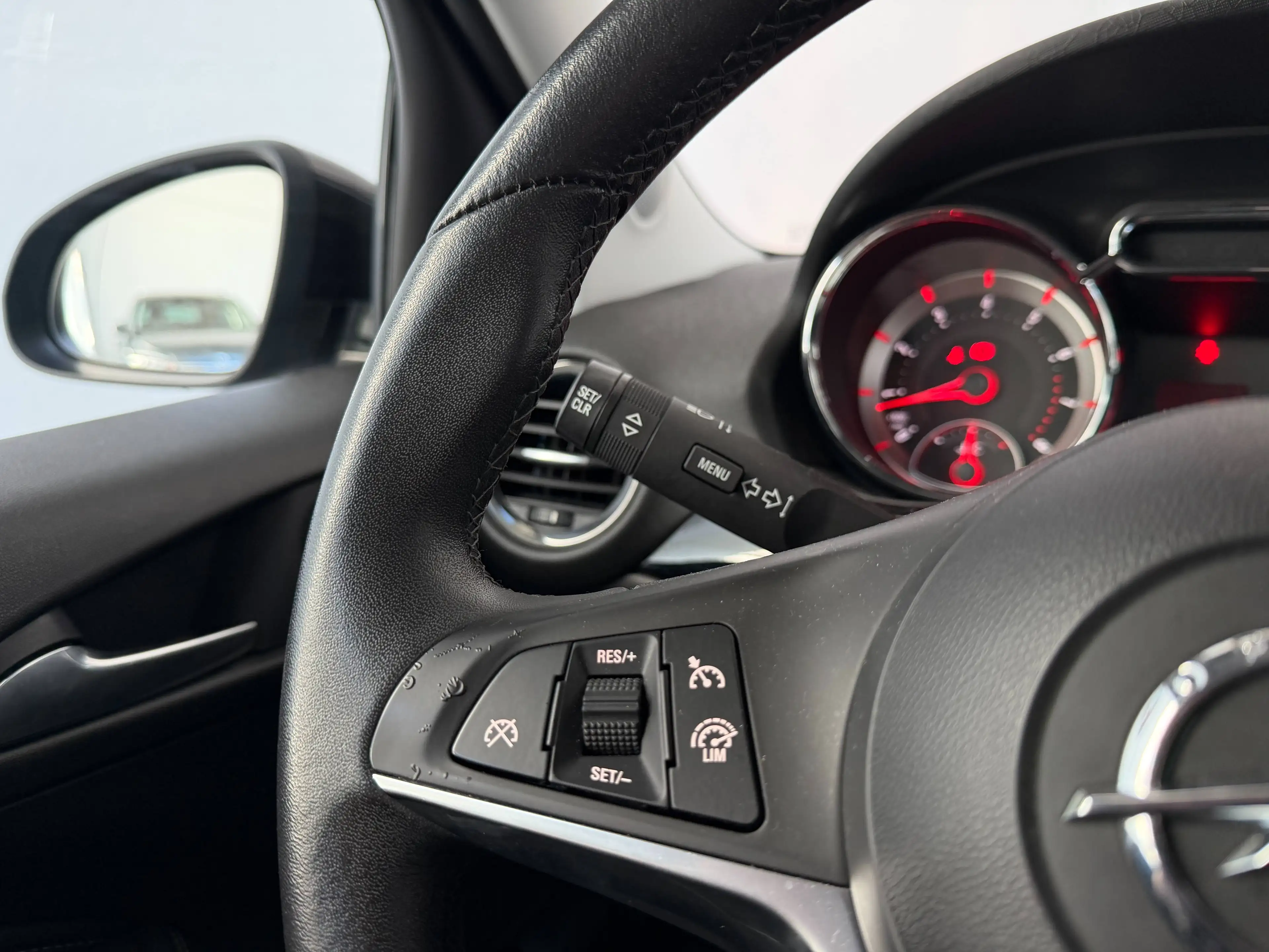 Opel Adam 1.2 - Carplay - Capteurs de recul - 1er propiétaire - 1 an de garantie — photo 13