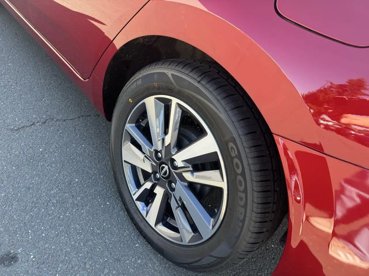 Nissan Versa снимка Nissan Versa