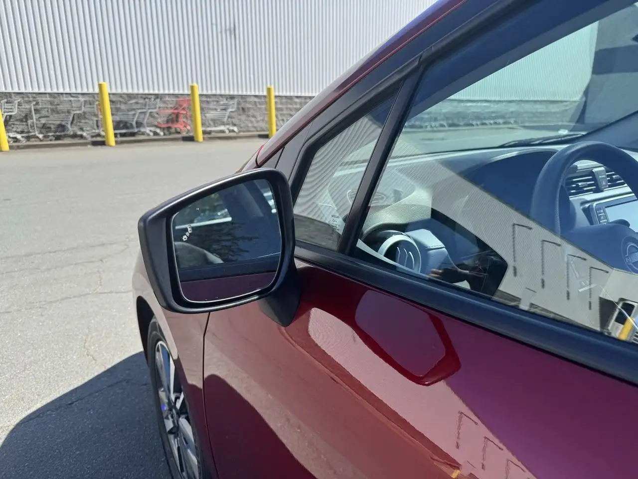 Nissan Versa снимка Nissan Versa