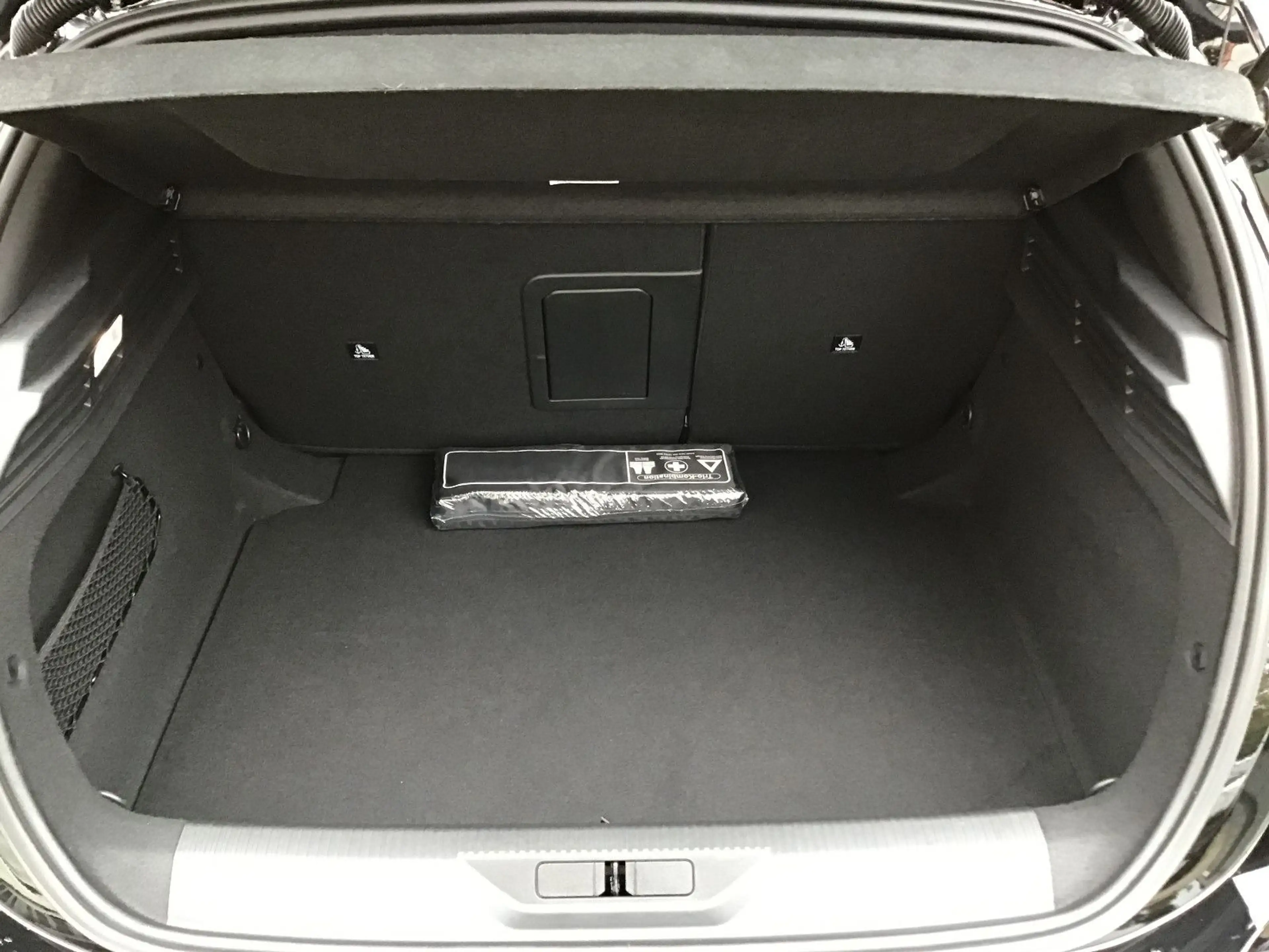 Peugeot 308 GT — photo 12