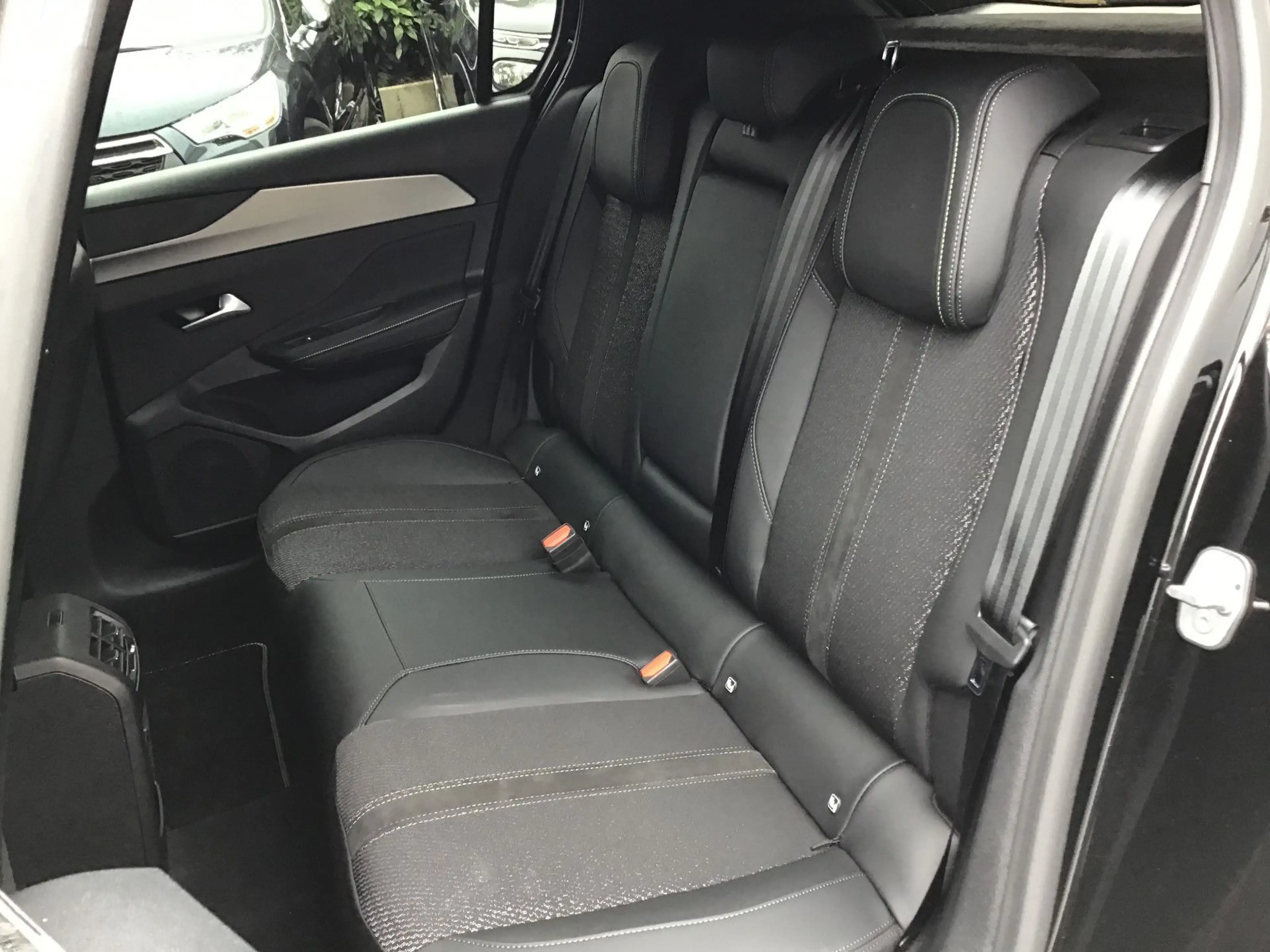 Peugeot 308 GT — photo 15