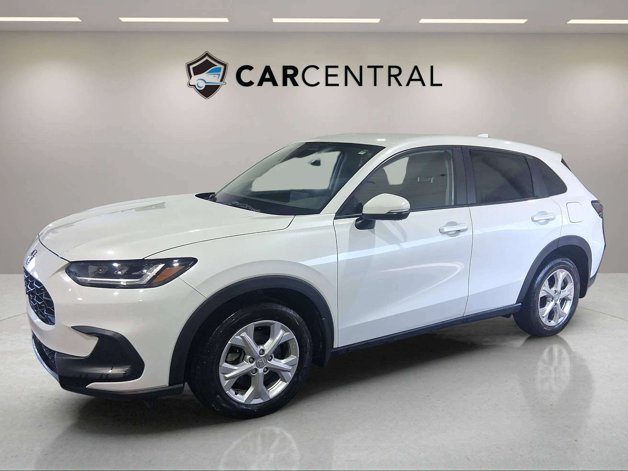White 2024 Honda HR-V SUV / Crossover Automatic