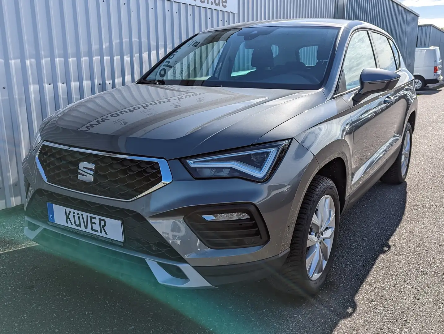 SEAT Ateca Style 1,5 TSI DSG Navi+ACC+LED+AHK Grau - 1