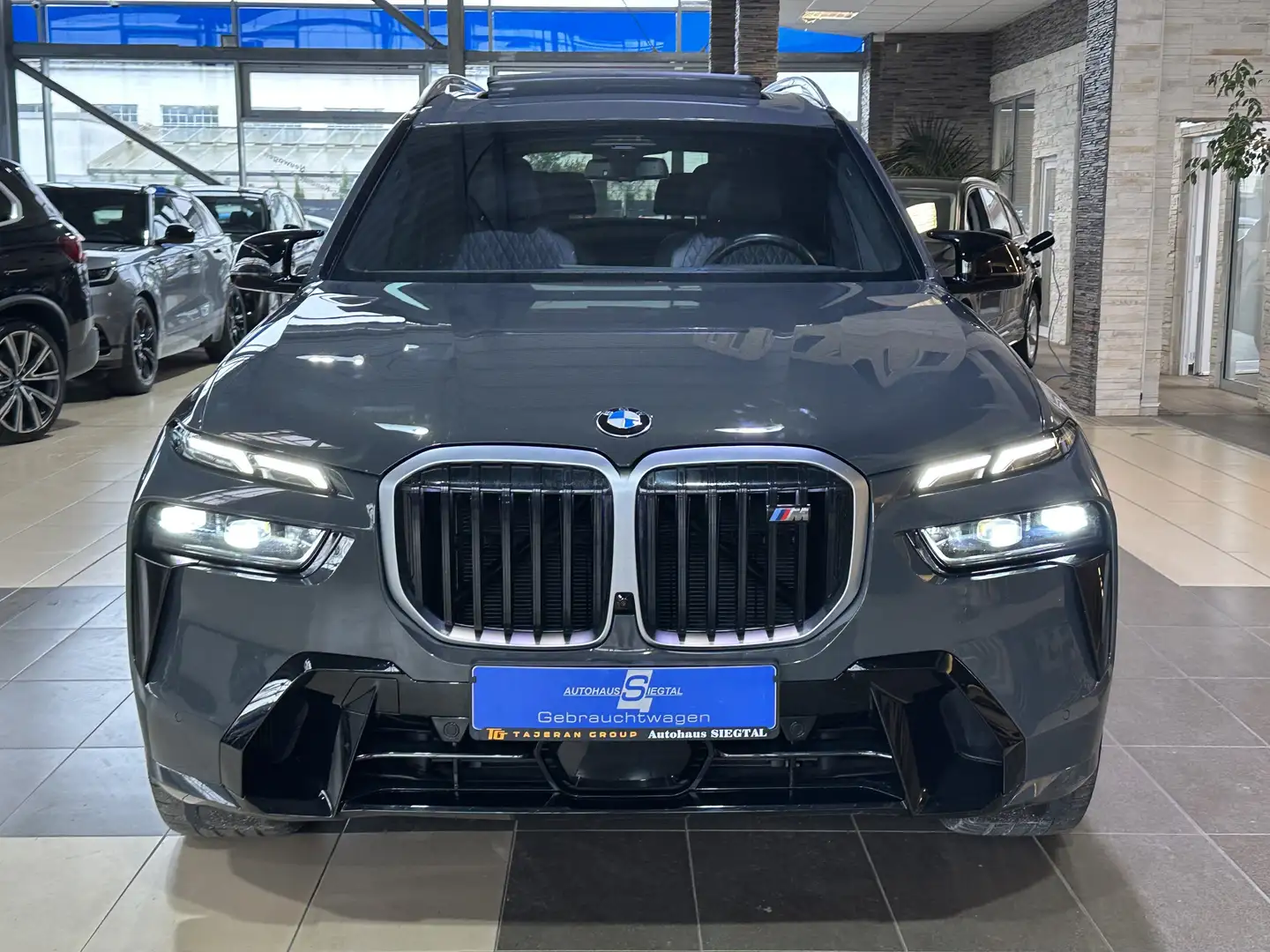 BMW X7 M60i*AHK*5xKlima*360Cam*Pano*ACC*23LM*6xSHZ* Grau - 2