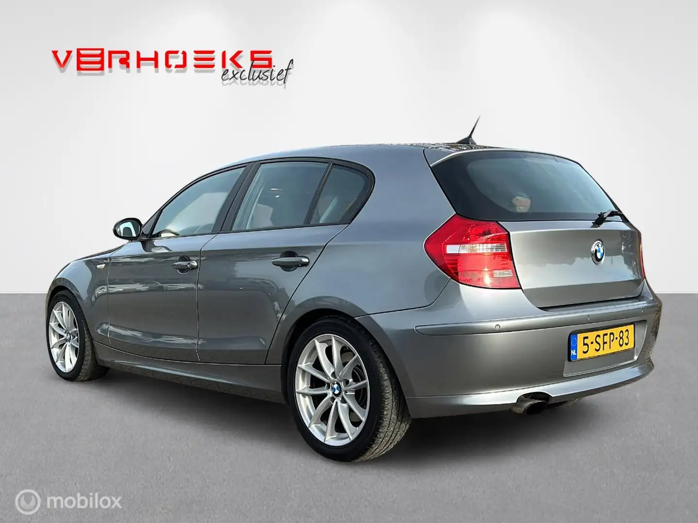 BMW 118 1-serie 118d Business Line KOOPJE!! Grijs - 2