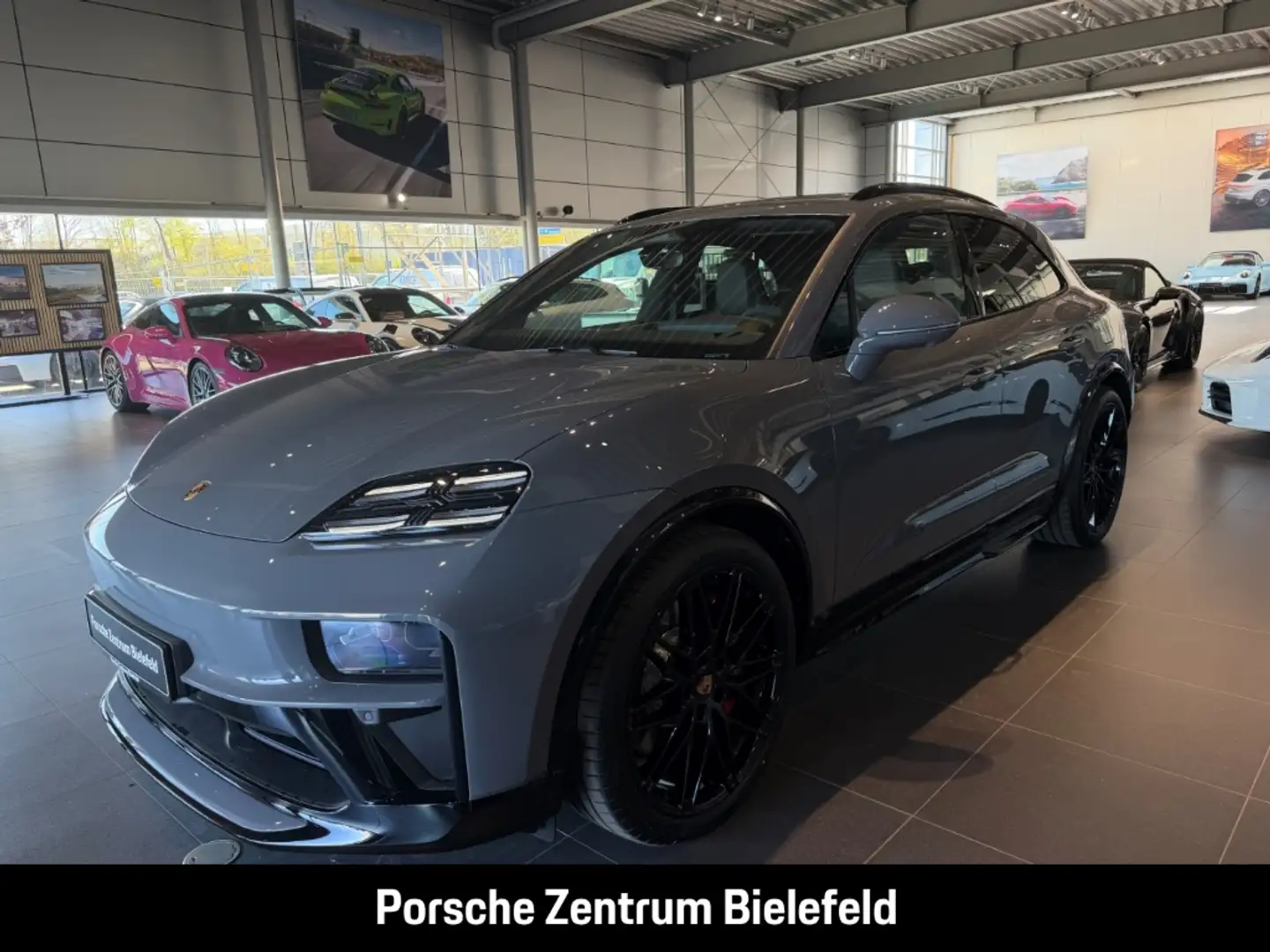 PORSCHE Macan