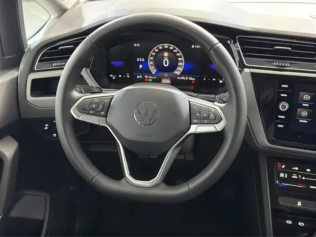 Volkswagen Touran view 8