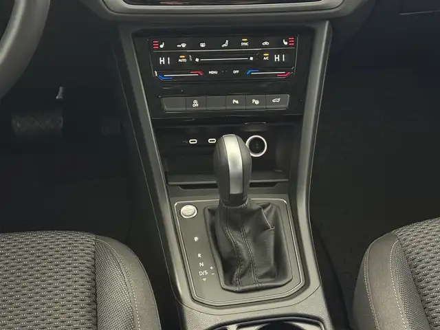 Volkswagen Touran view 12