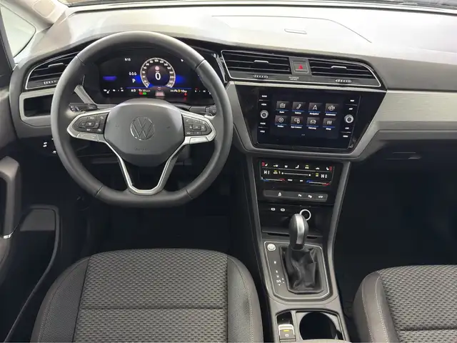 Volkswagen Touran view 7
