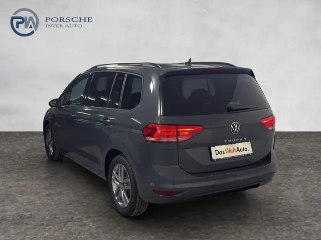 Volkswagen Touran view 4