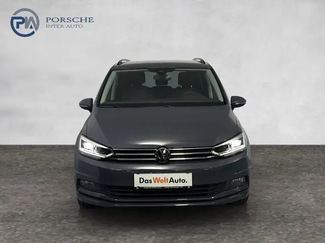 Volkswagen Touran view 2