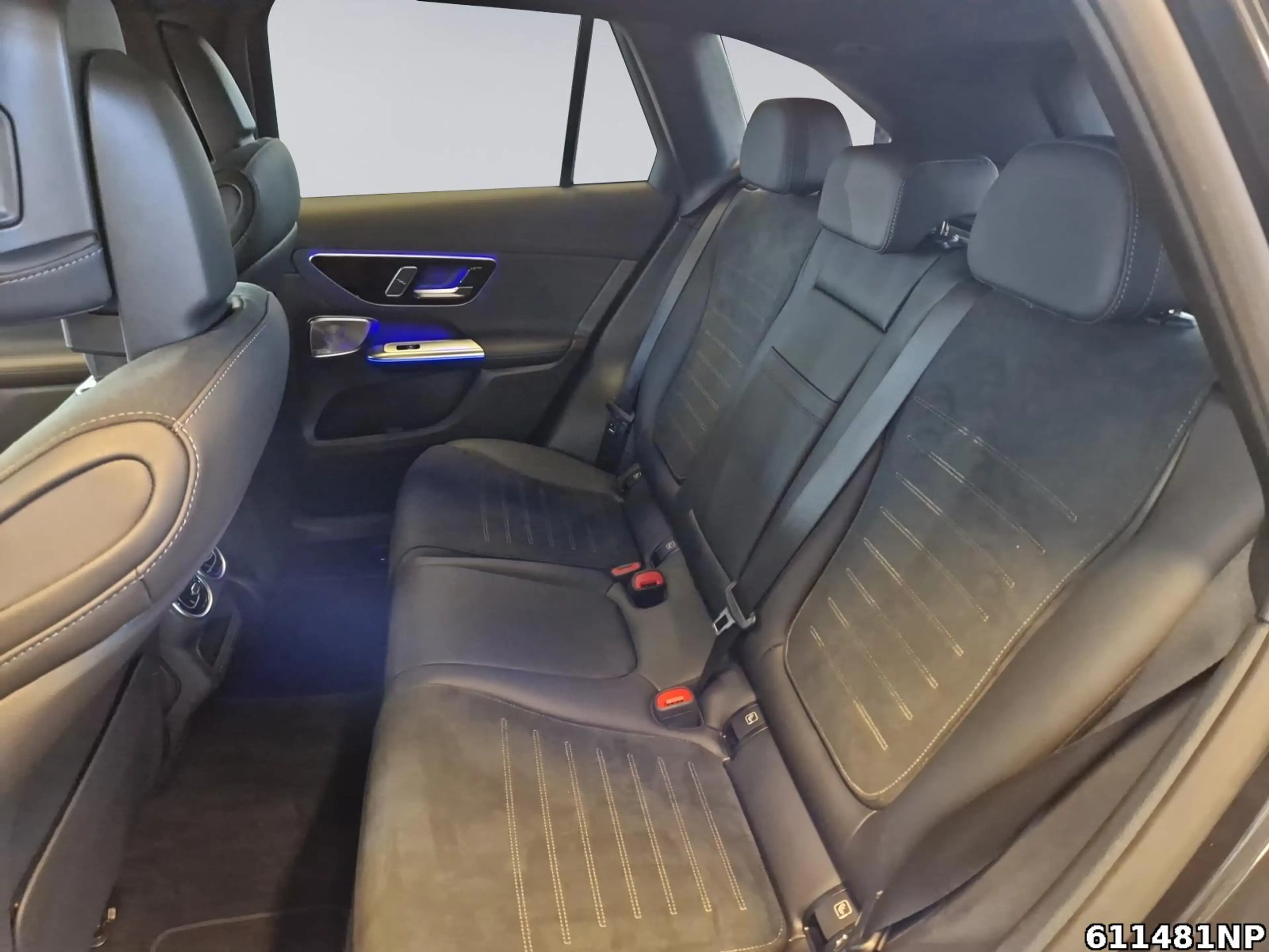 Mercedes-Benz GLC 300 e 4M AMG Pano AHK NightDistronic Memory — photo 12