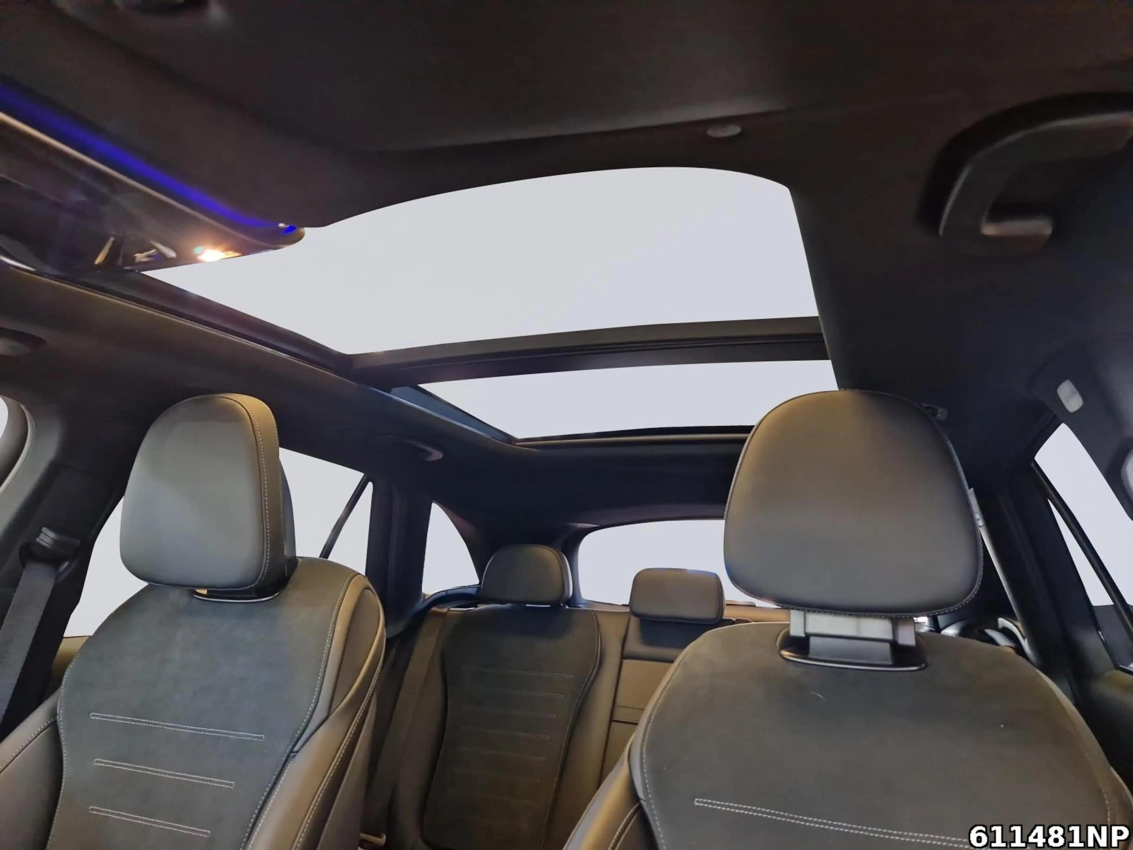 Mercedes-Benz GLC 300 e 4M AMG Pano AHK NightDistronic Memory — photo 14