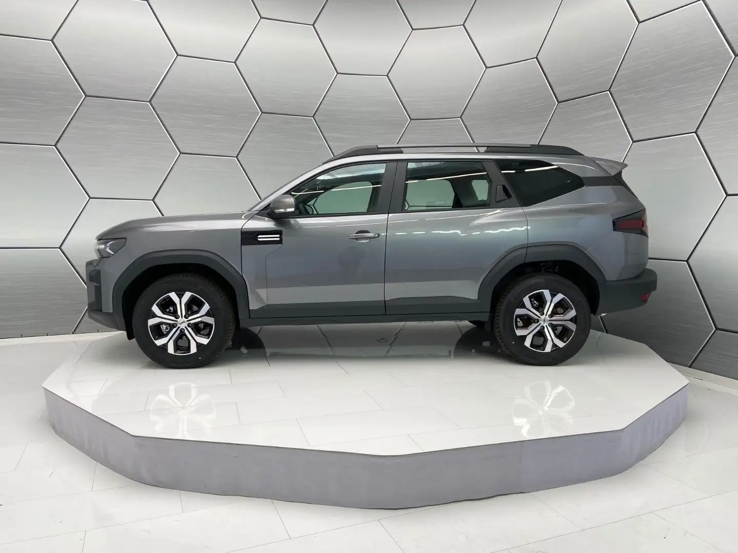 Dacia Bigster Expression mildhybrid130 4x4 Winterpaket Gris - 2