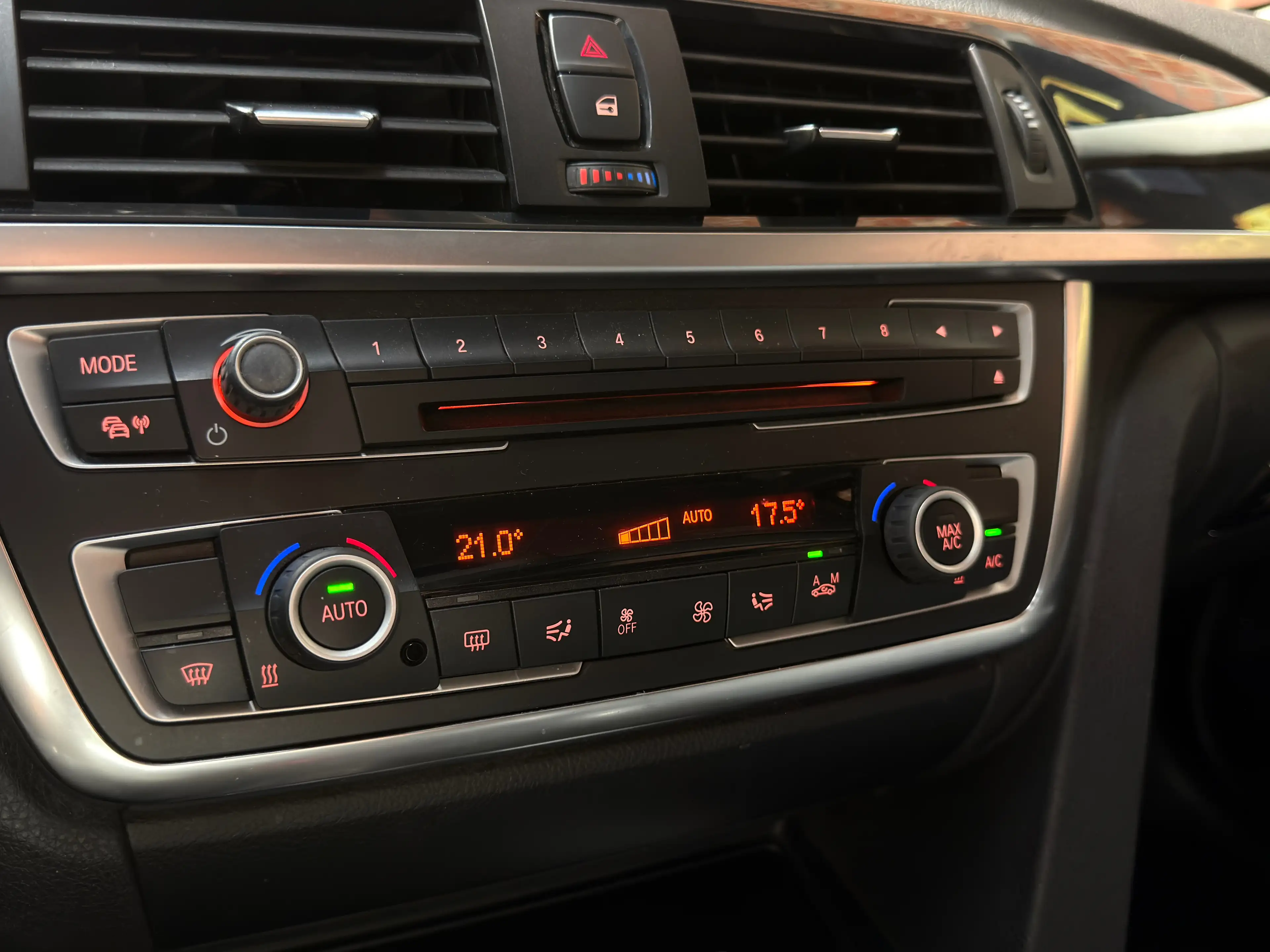 BMW 316 D Touring Luxury Line - Leder - Xenon - Navi — photo 11