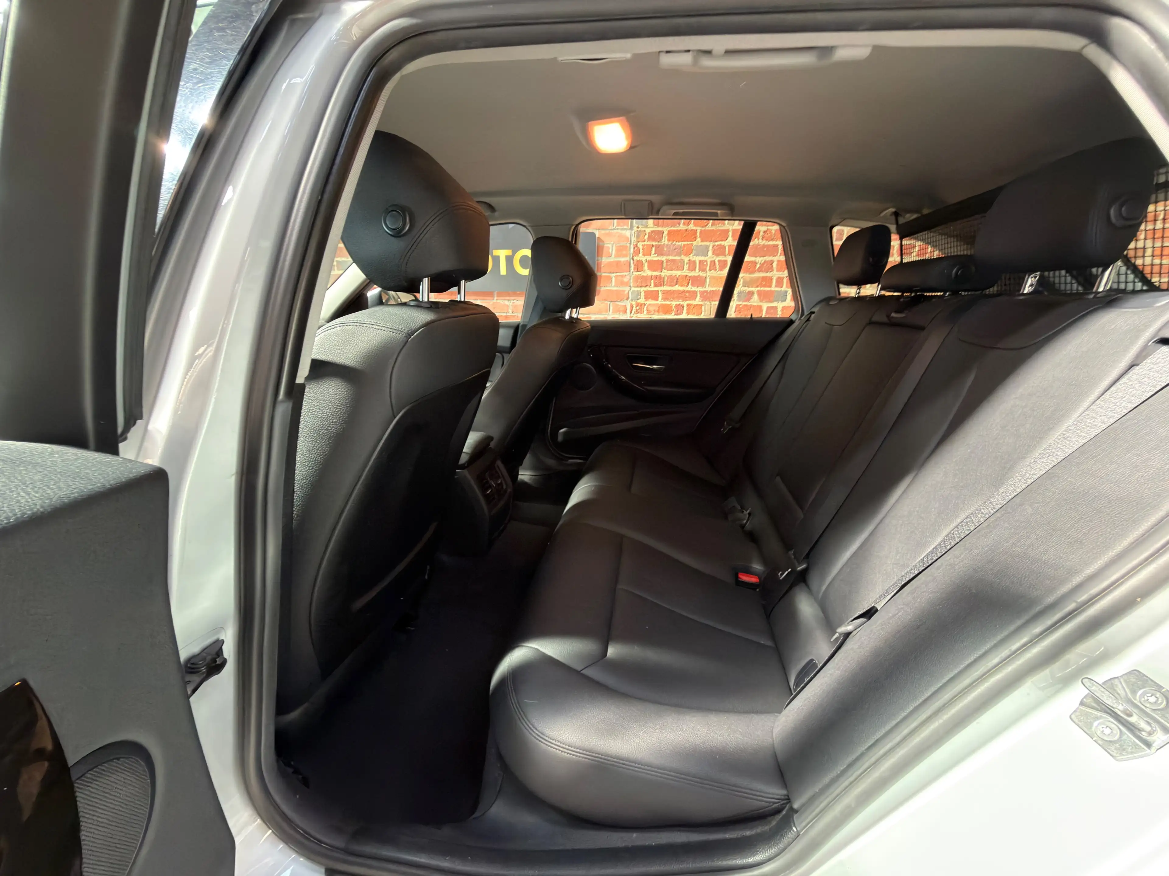 BMW 316 D Touring Luxury Line - Leder - Xenon - Navi — photo 7