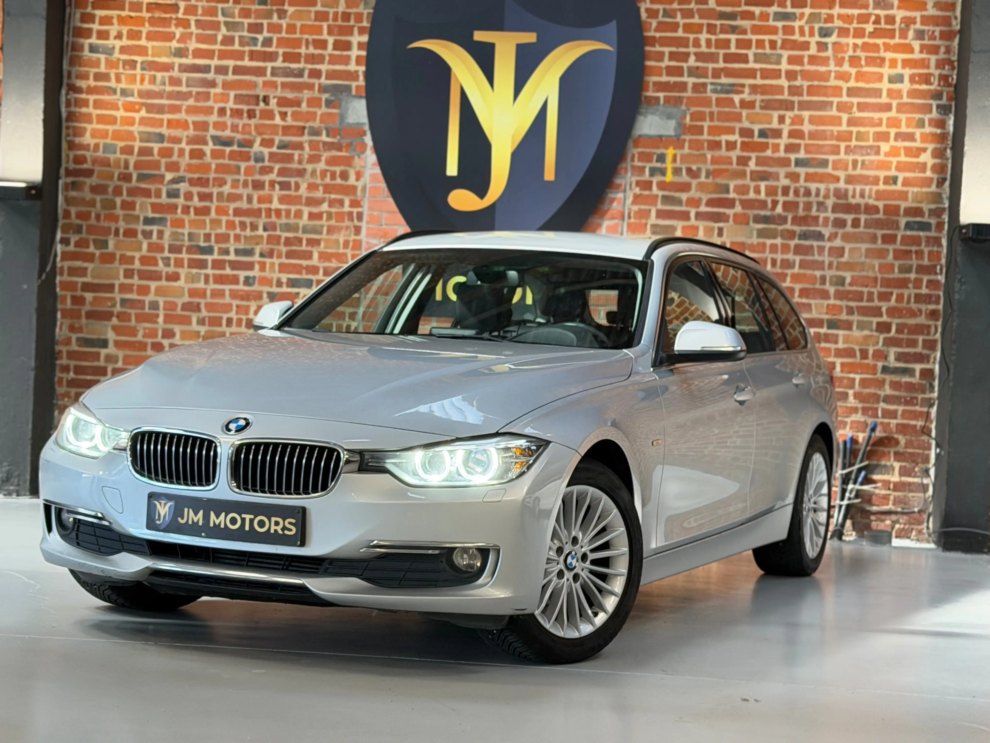 BMW 316 D Touring Luxury Line - Leder - Xenon - Navi