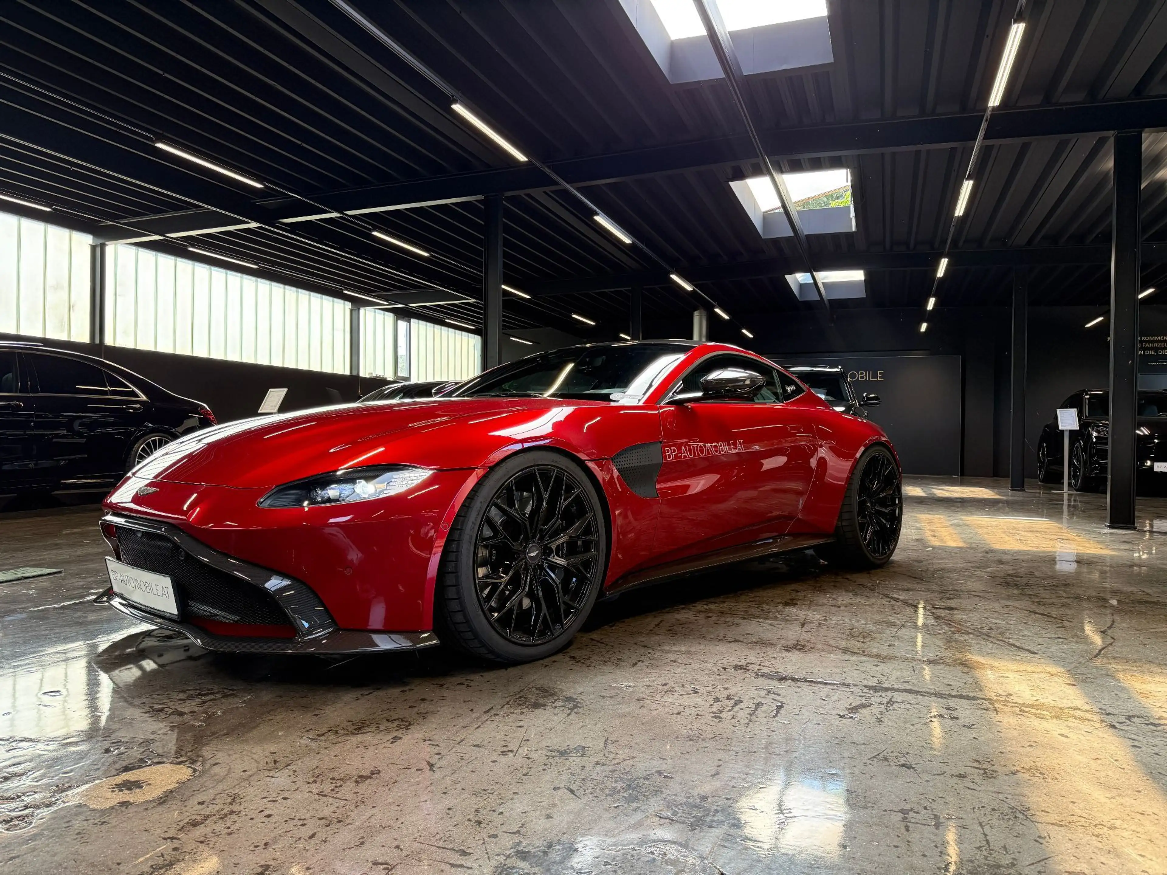 Aston Martin Vantage Vantage Coupé 1of1 — photo 4