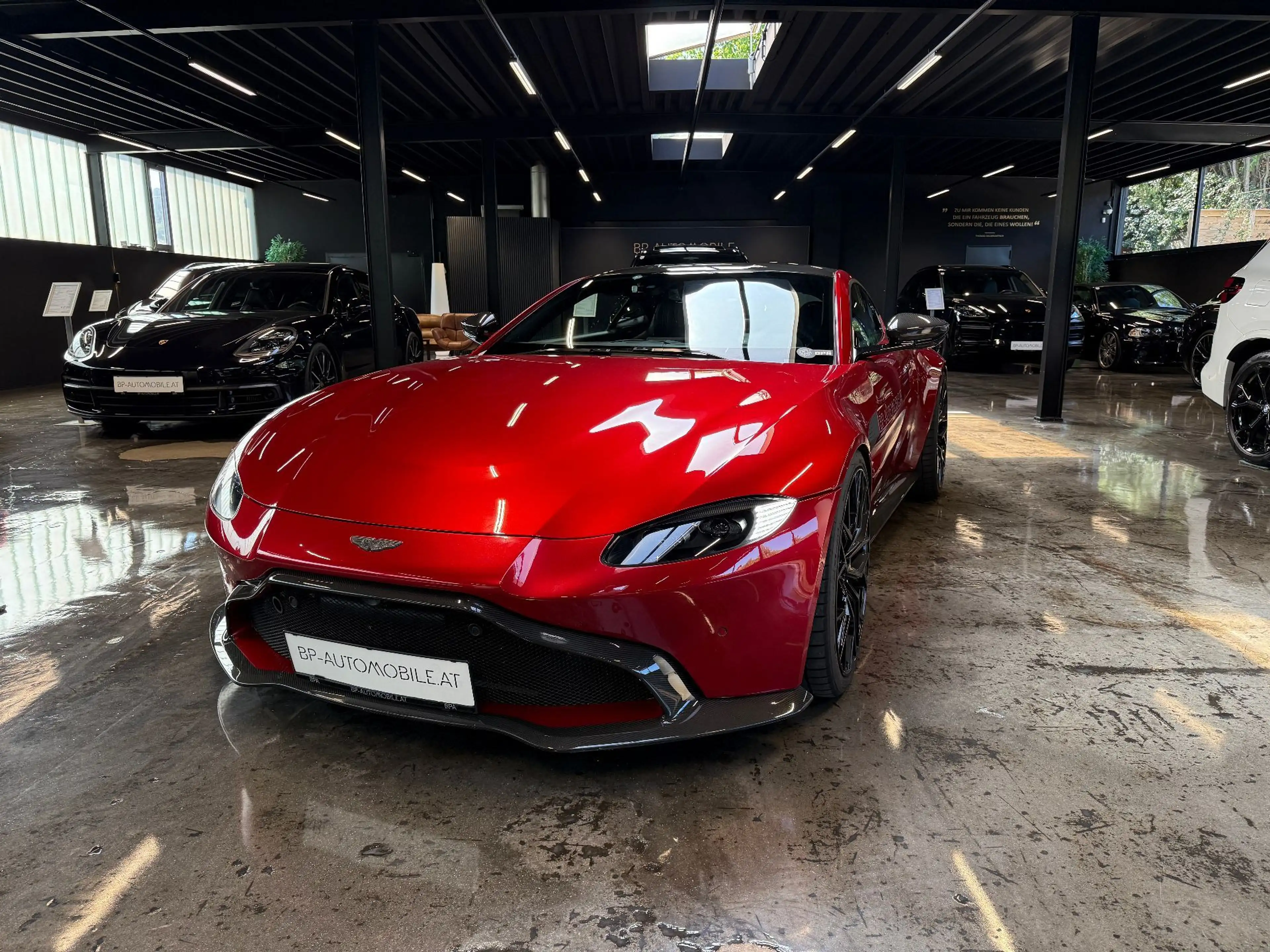 Aston Martin Vantage Vantage Coupé 1of1 — photo 14