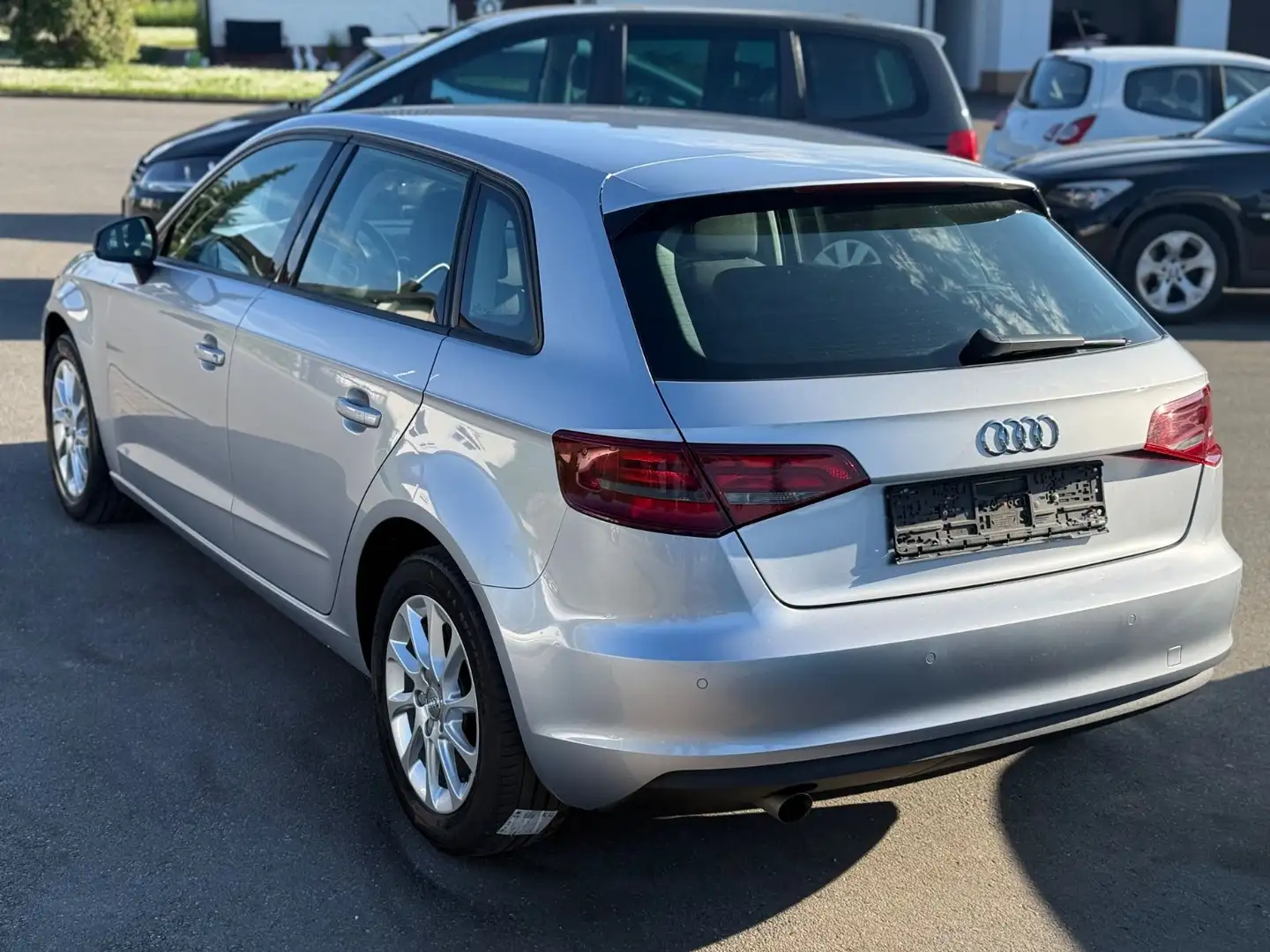 Audi A3 Sportback attraction*1.6*EURO6**Scheckheft, Silber - 2