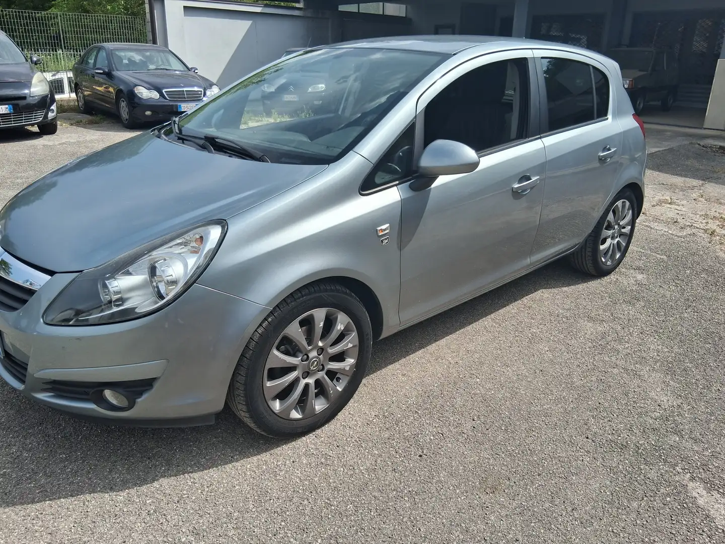 Opel Corsa 5p 1.2 Edition 85cv Gris - 2