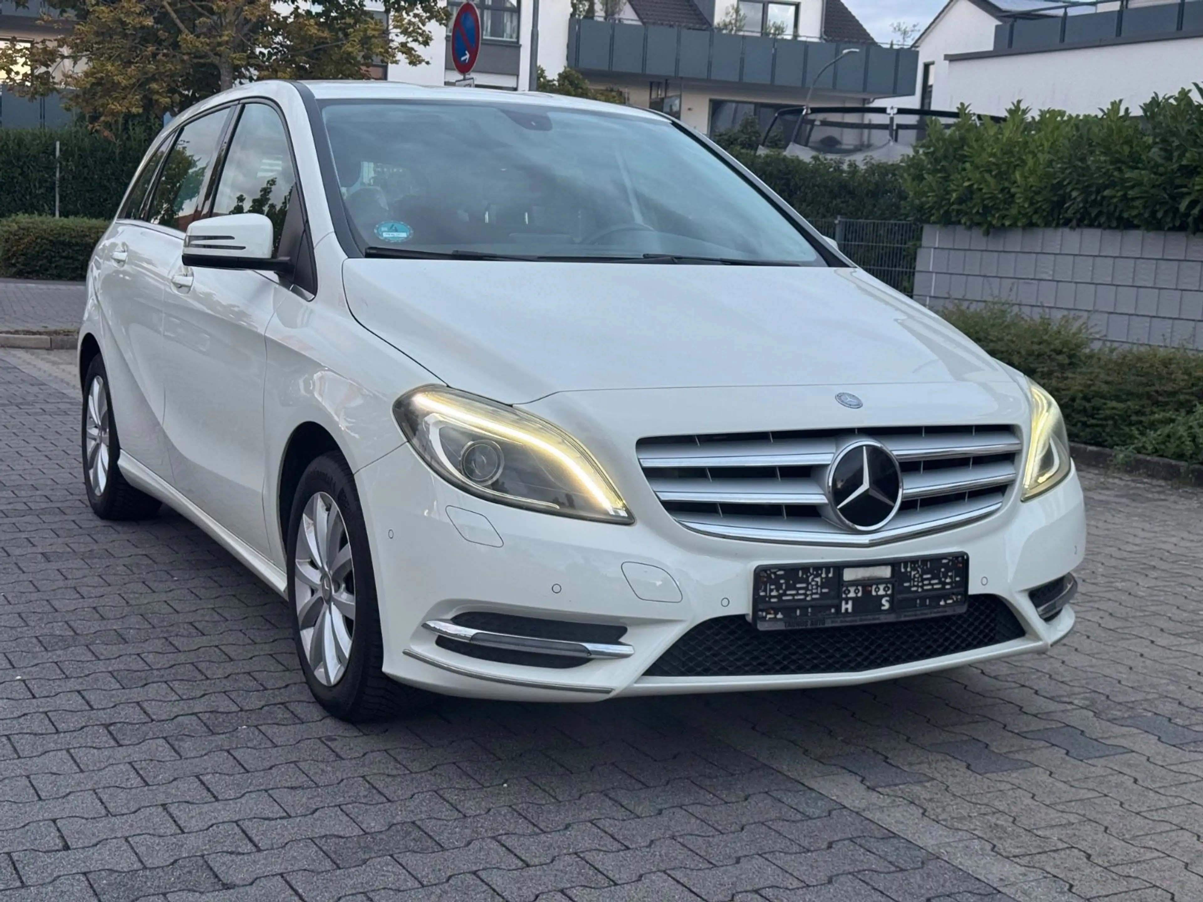 Mercedes-Benz B 180 CDI*Xenon*SHZ*PDC*2.Hand