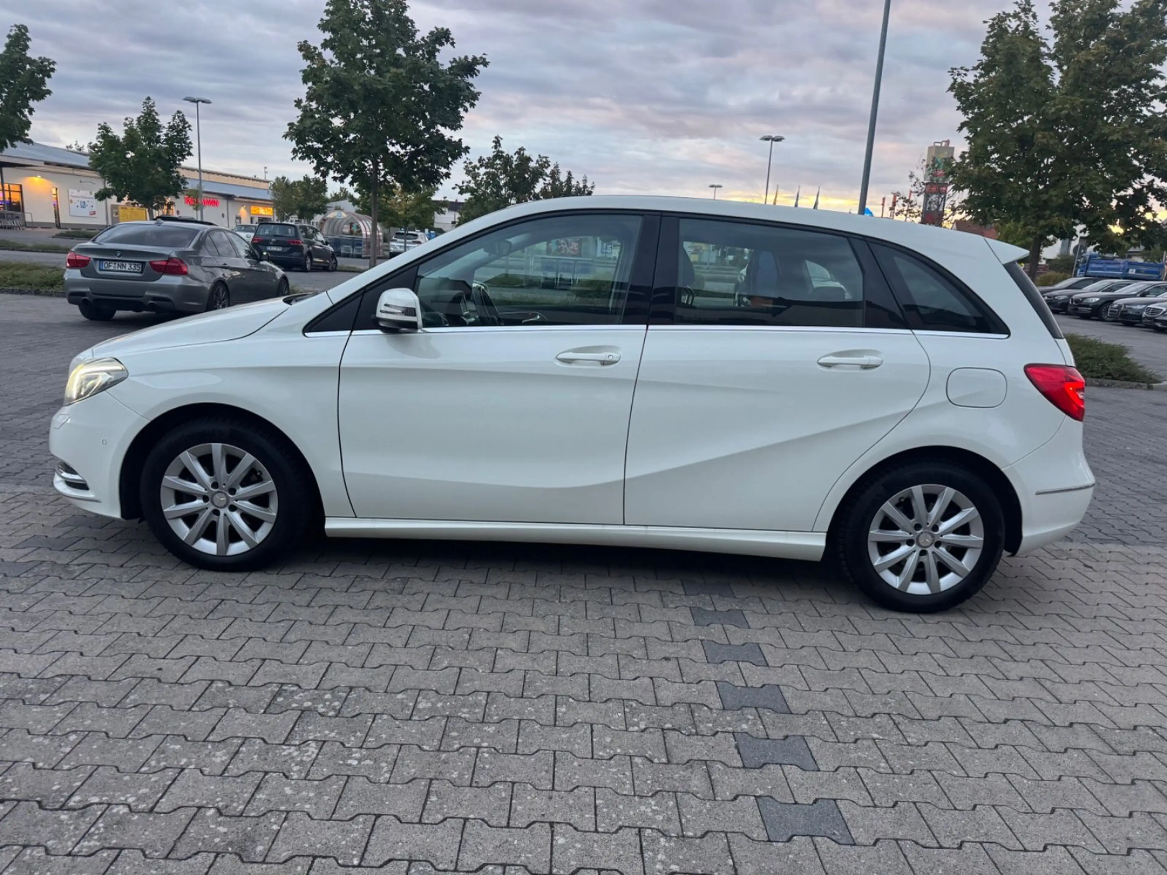 Mercedes-Benz B 180 CDI*Xenon*SHZ*PDC*2.Hand — photo 8