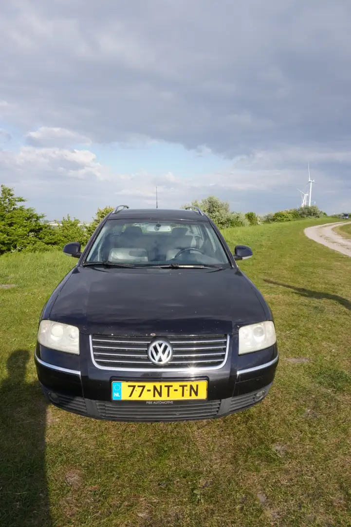 Volkswagen Passat 2.8 V6 Highline 4M Negru - 1