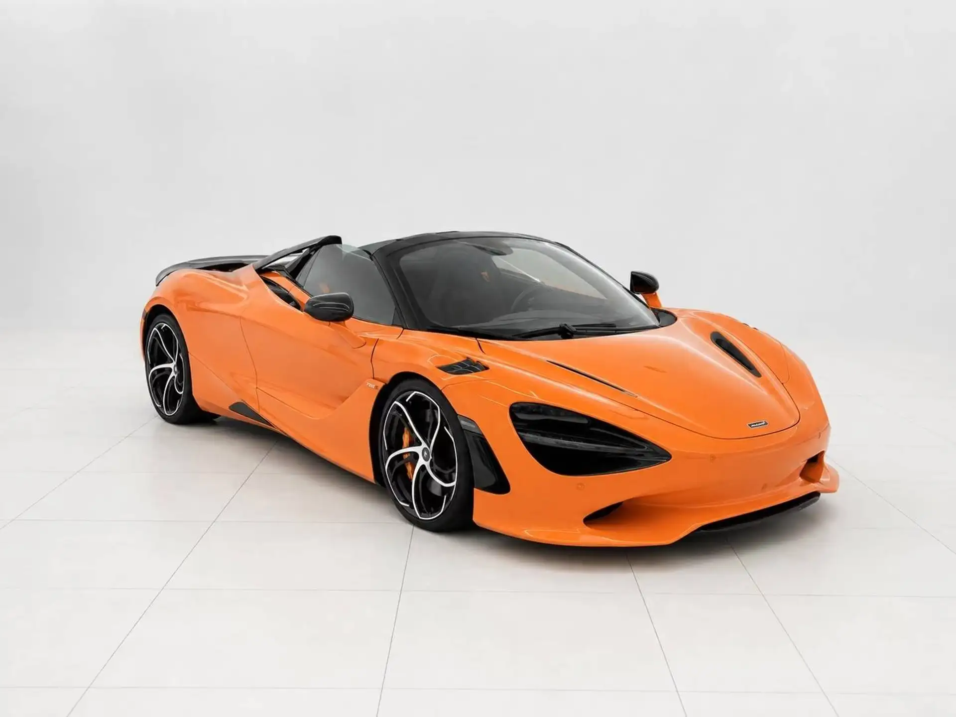 맥라렌 750S 750 2026 주황 사진 3