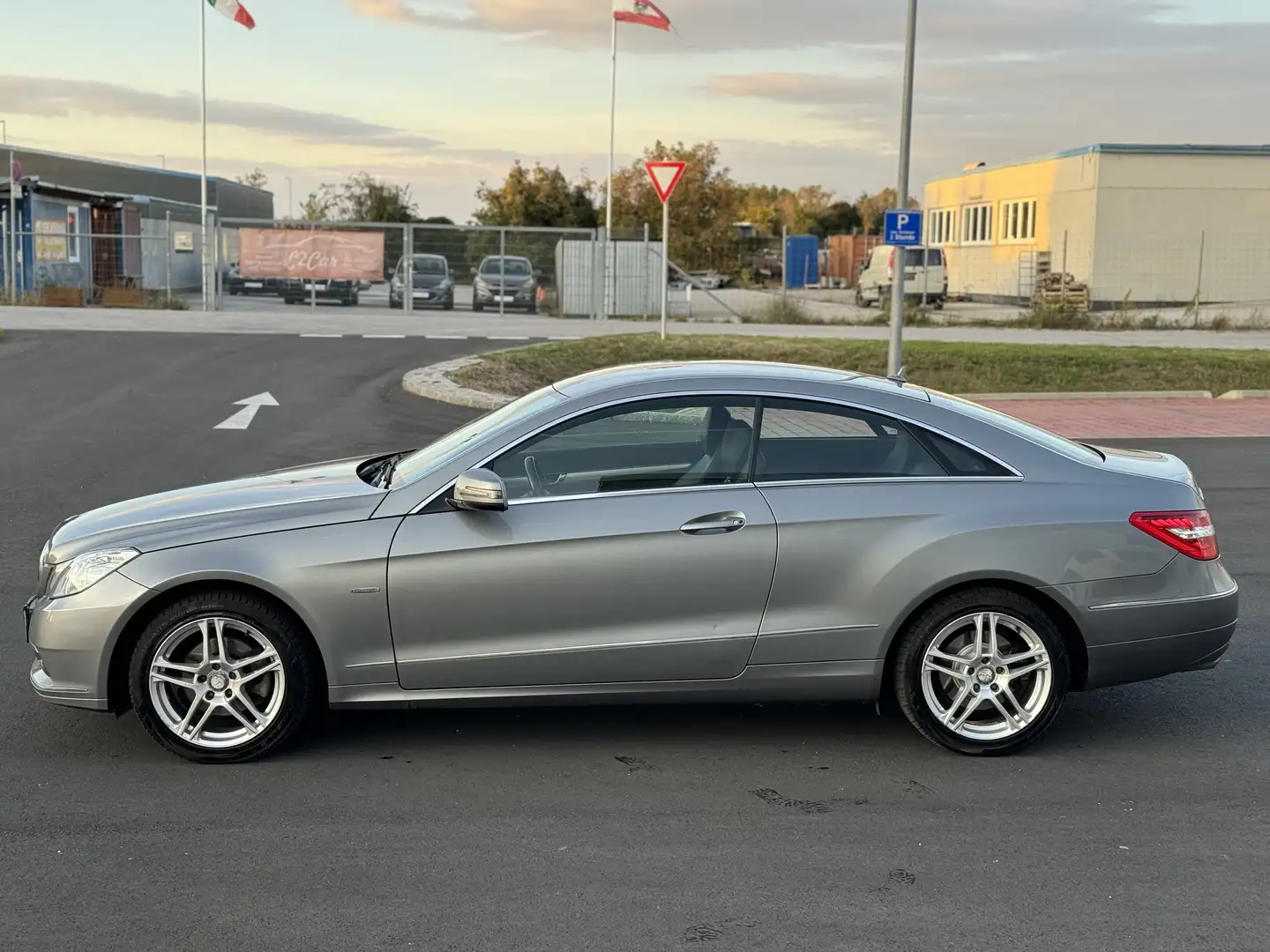 Mercedes-Benz E 200 CGI BlueEfficiency Aut. - 2