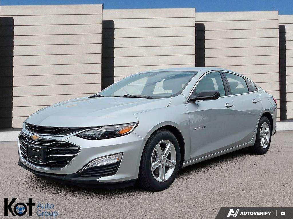 Silver Ice Metallic (GAN) 2021 Chevrolet Malibu Sedan Front-Wheel Drive Automatic