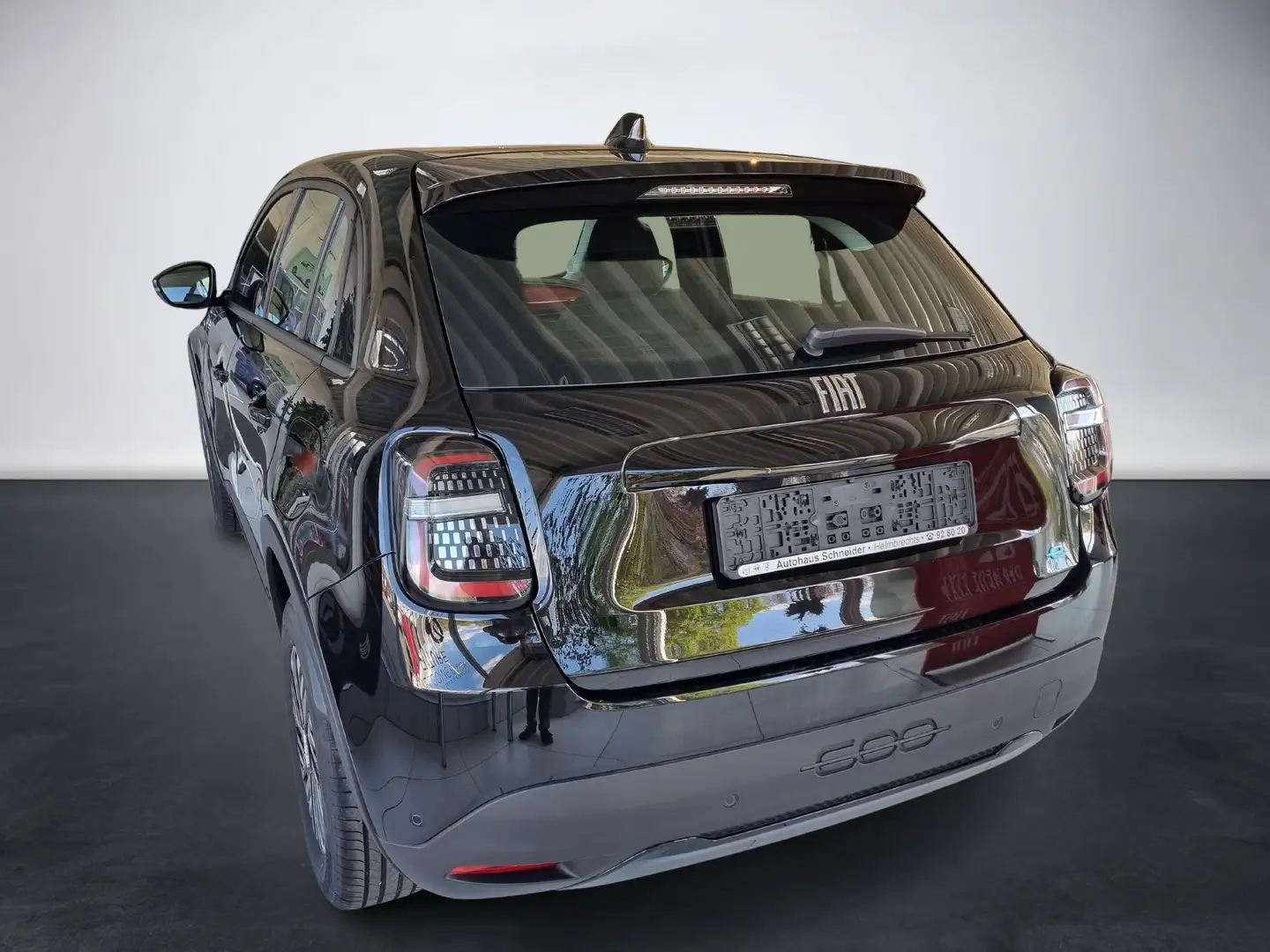 Fiat 600 Elektro MY25 115kW (156PS) "RED" Schwarz - 2