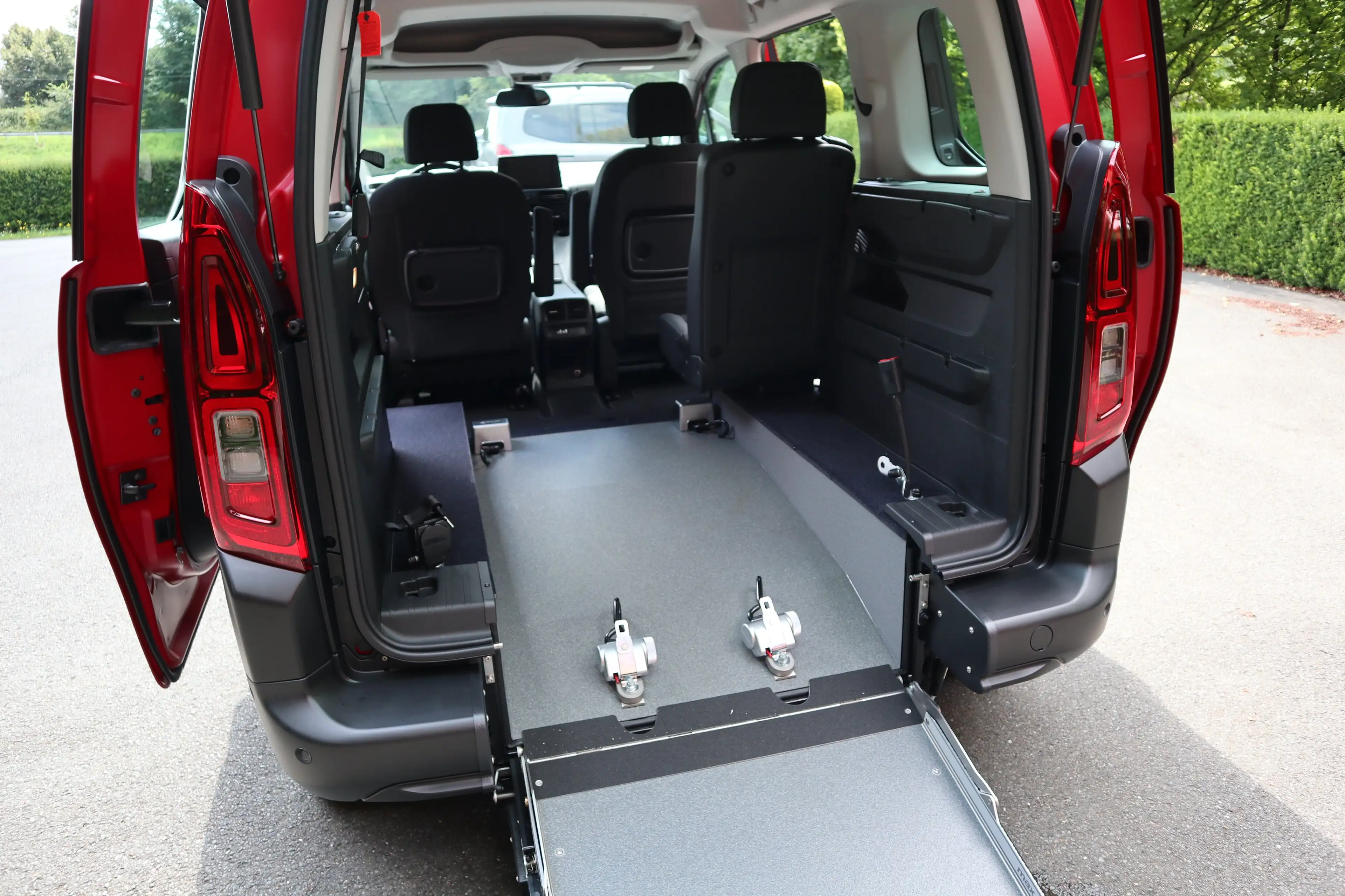 Citroen Berlingo 110 Benziner*rollstuhlgerecht*Wenderampe*Garantie* — photo 11